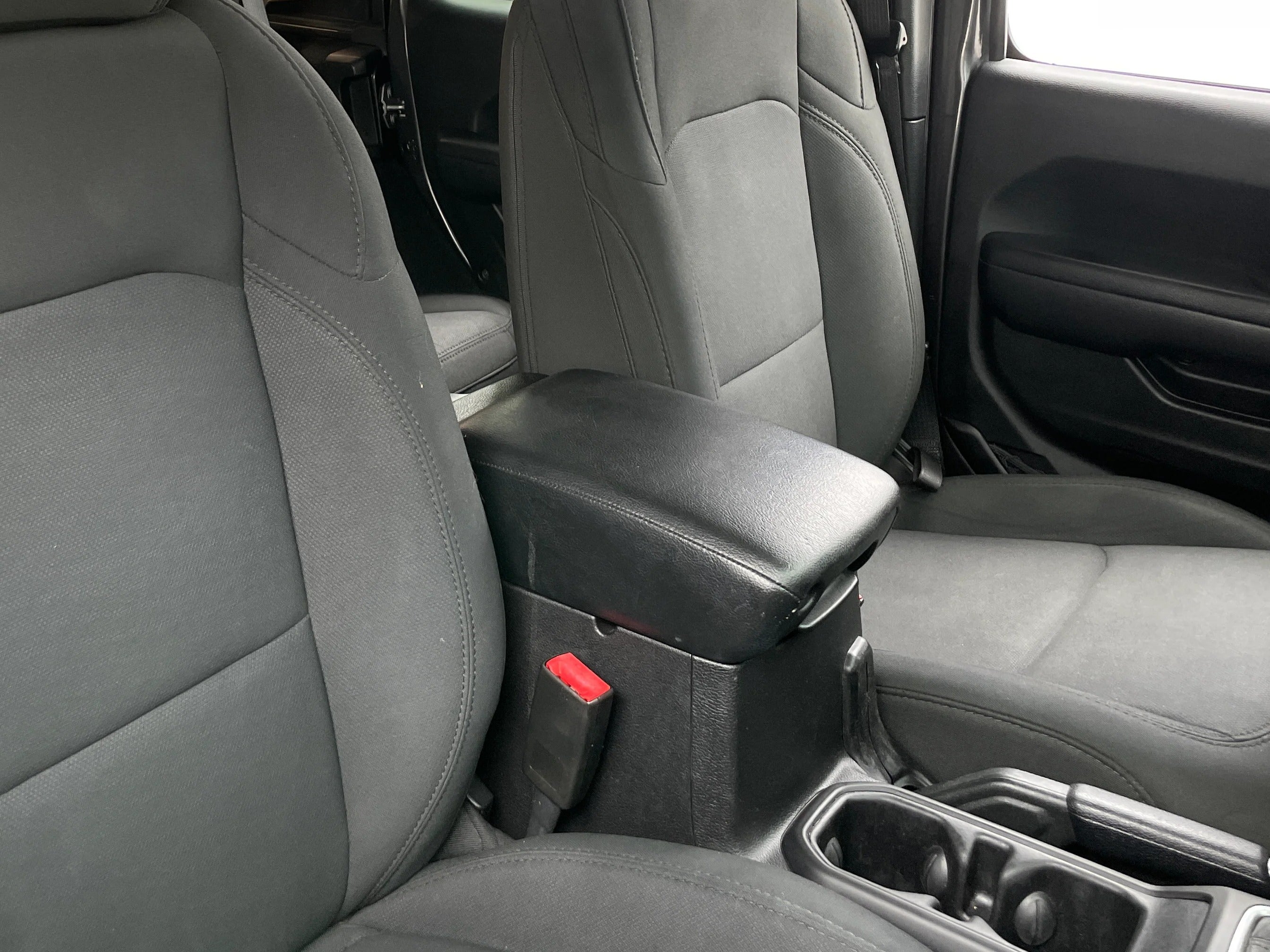2019 Jeep Wrangler Unlimited Sport S 2