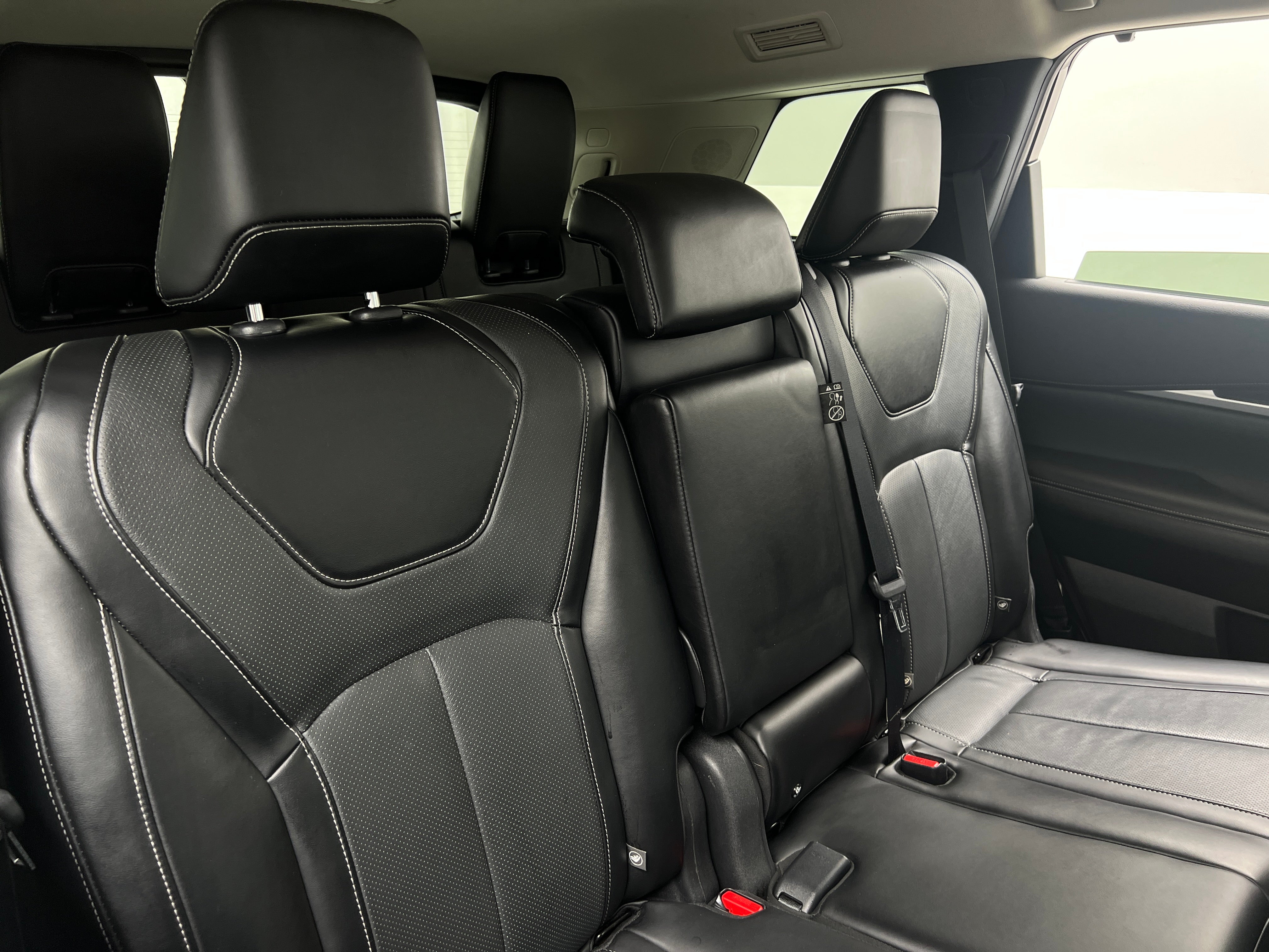 2023 INFINITI QX60 Sensory 5