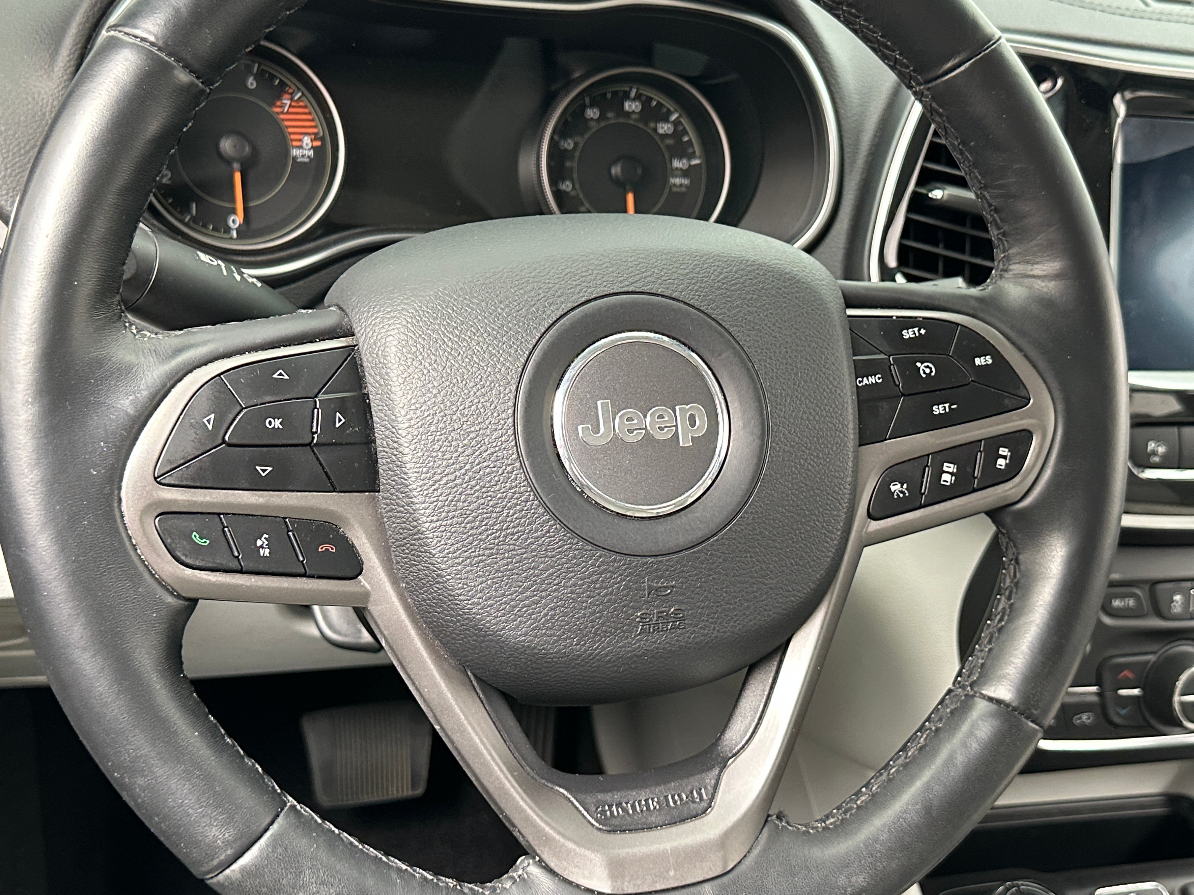 2019 Jeep Cherokee Limited Edition 4