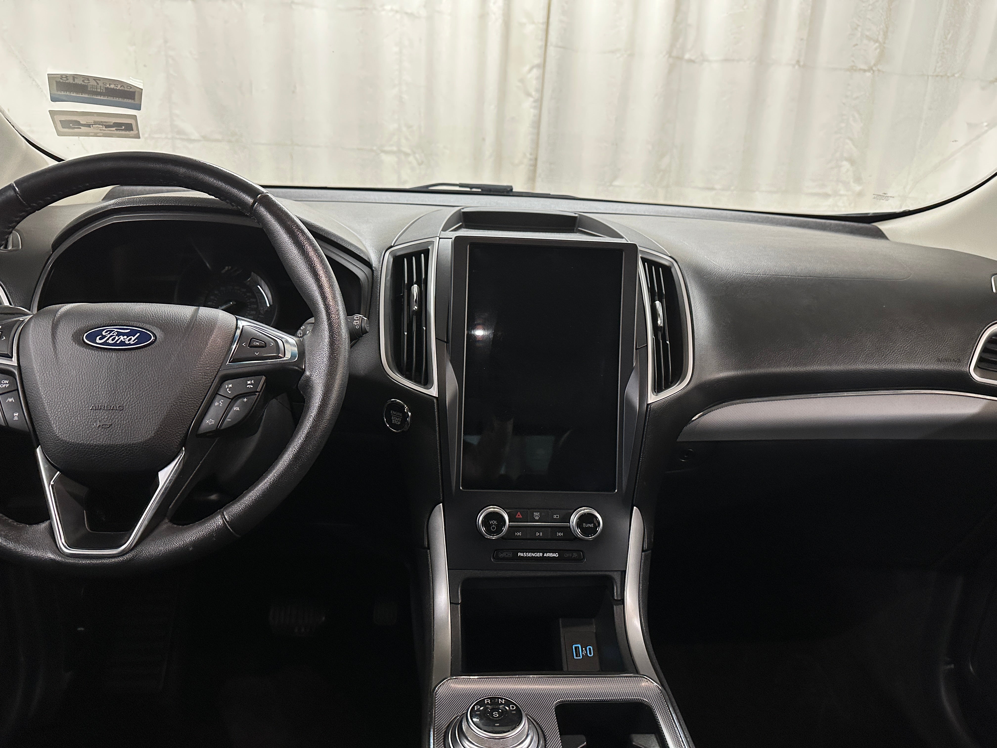 2022 Ford Edge SEL 2