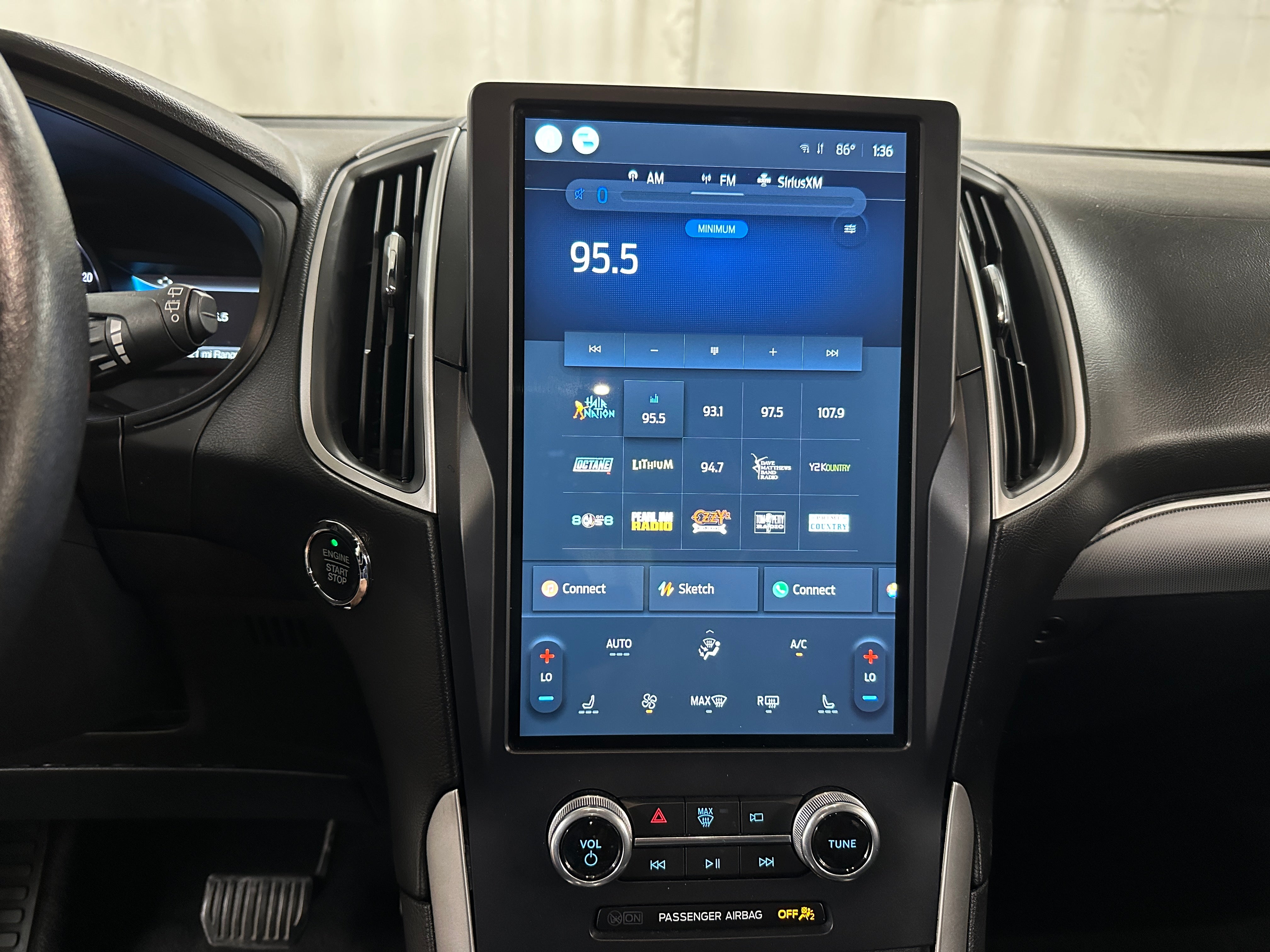 2022 Ford Edge SEL 3
