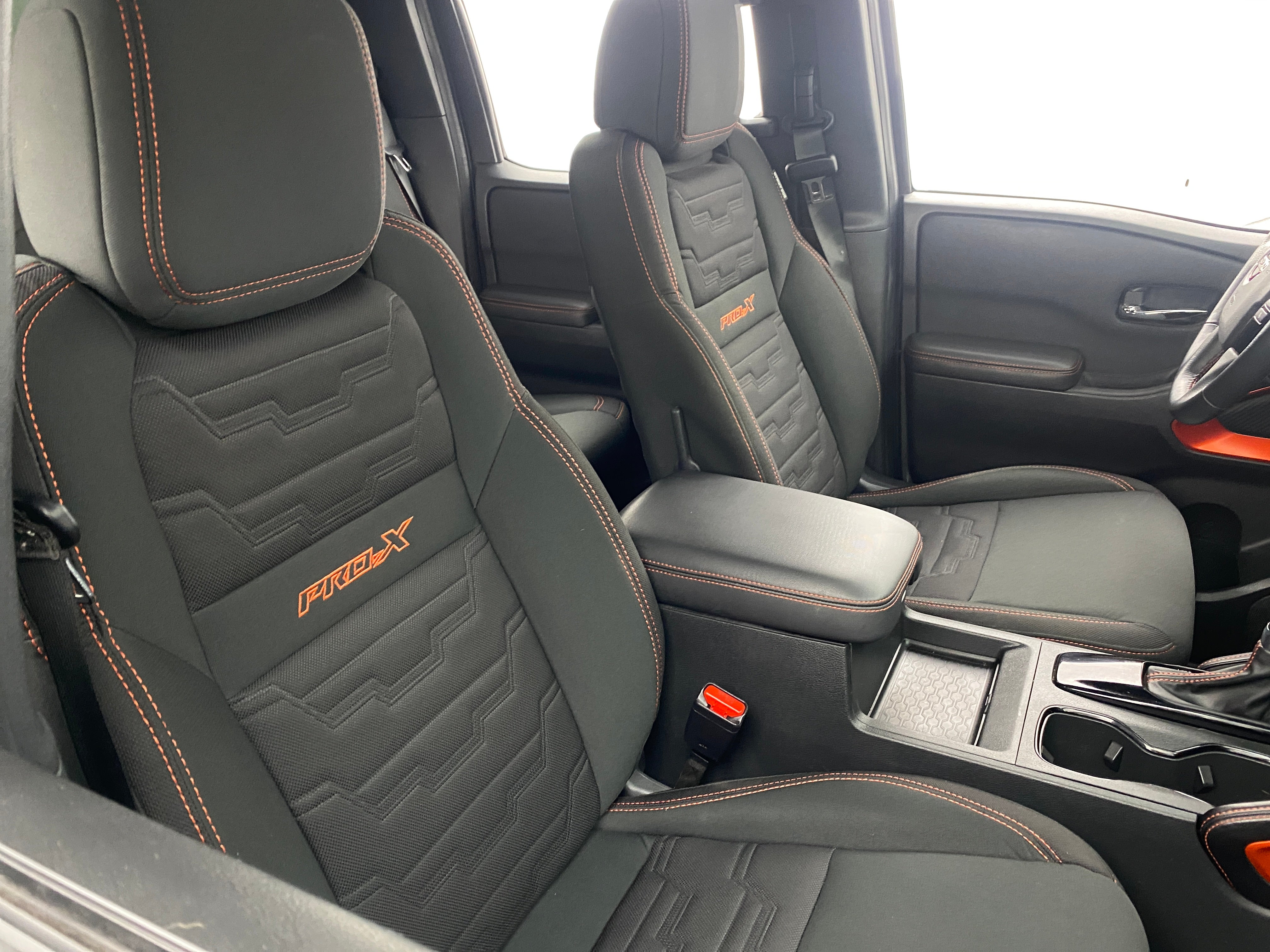 2023 Nissan Frontier PRO-X 2