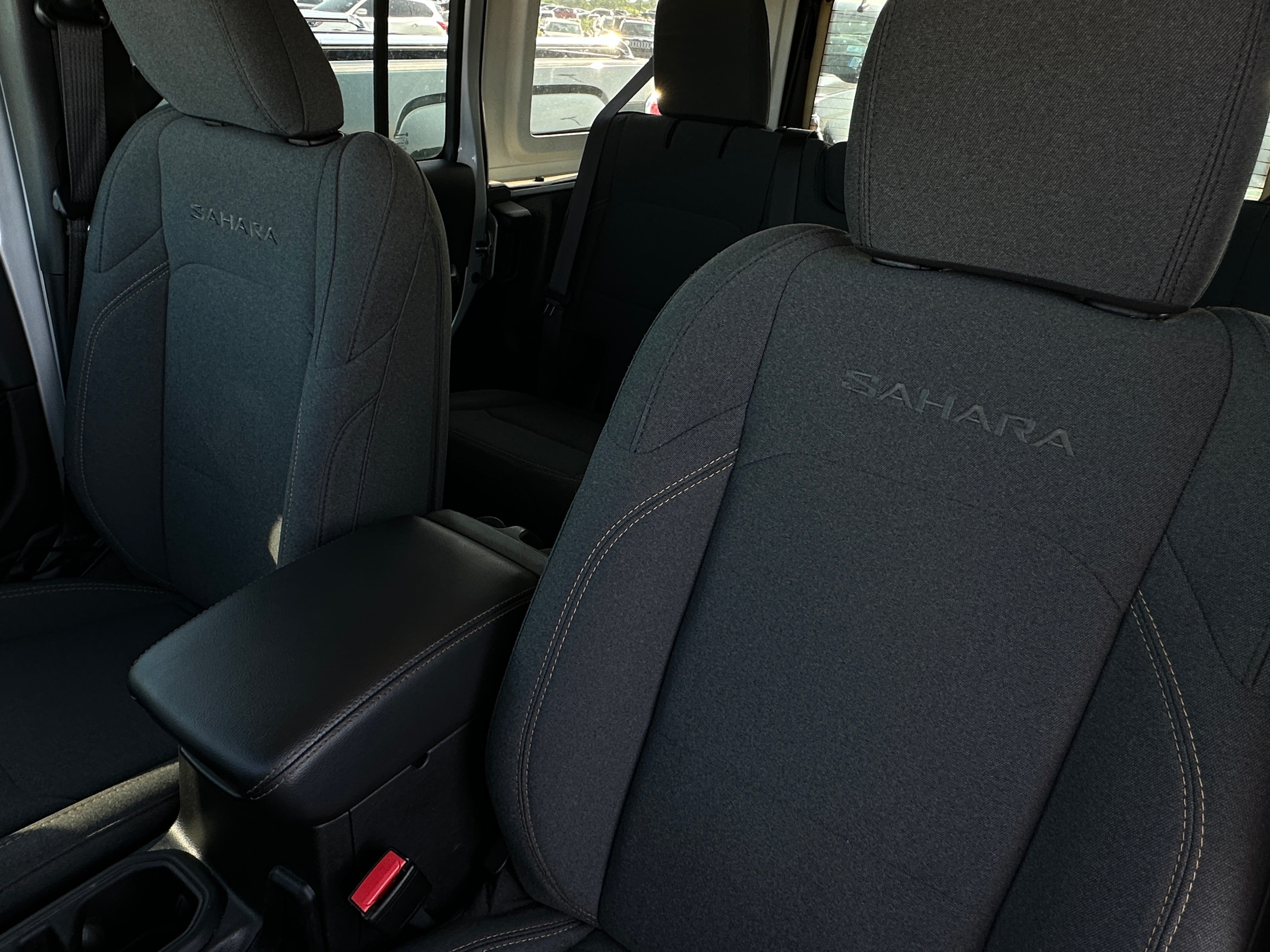 2024 Jeep Wrangler Sahara 2