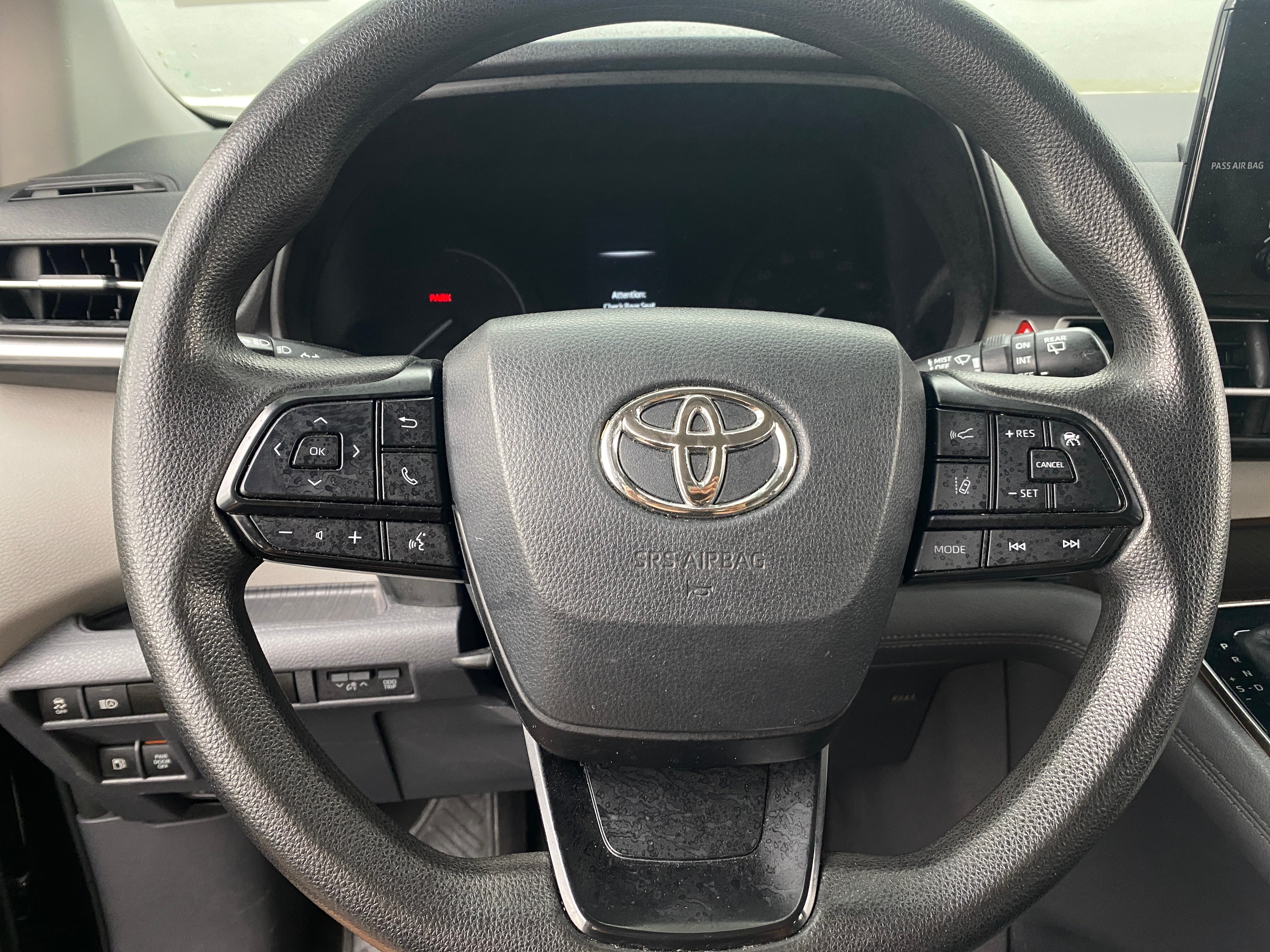 2022 Toyota Sienna LE 5