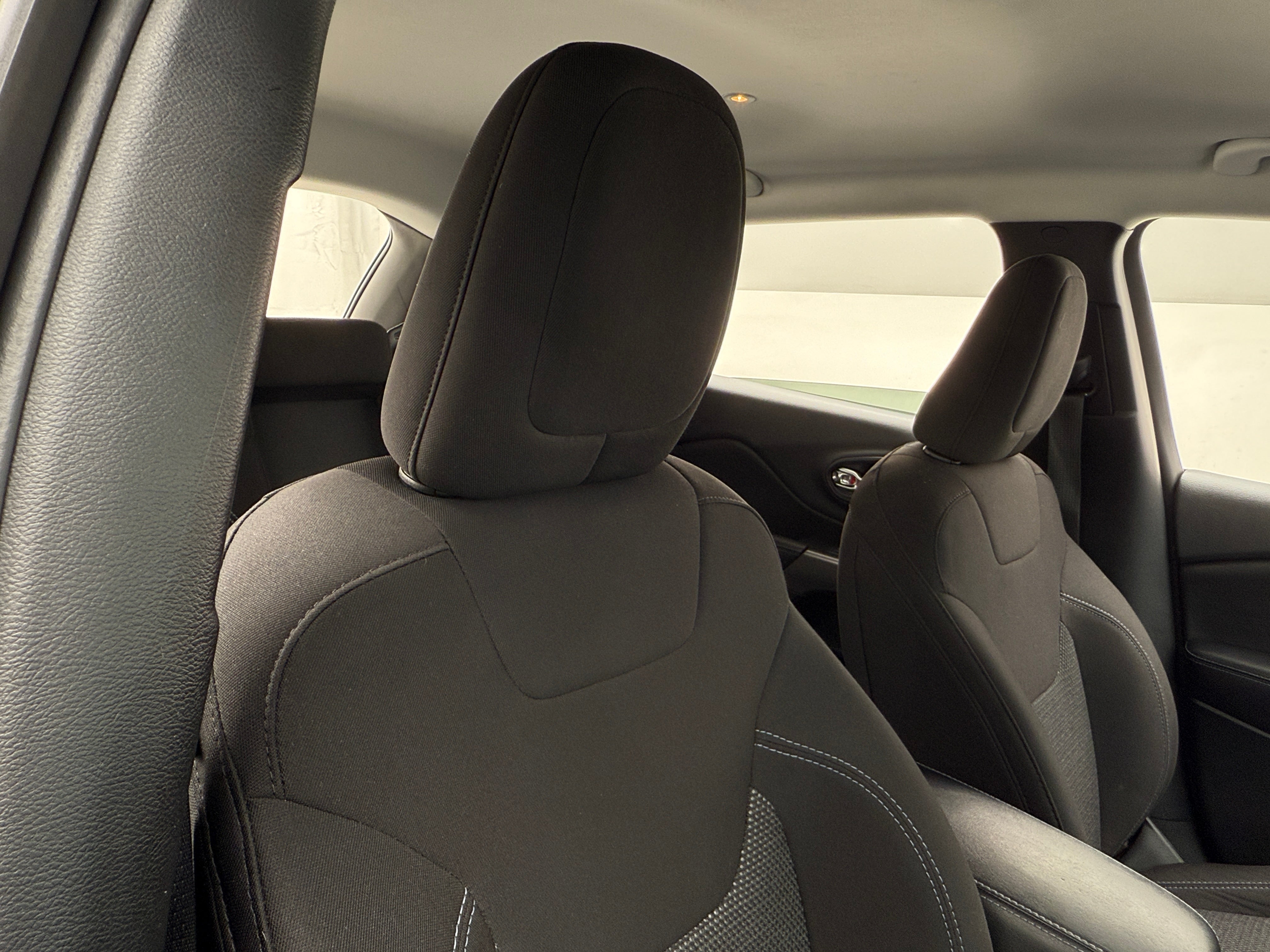 2019 Jeep Cherokee Latitude 2