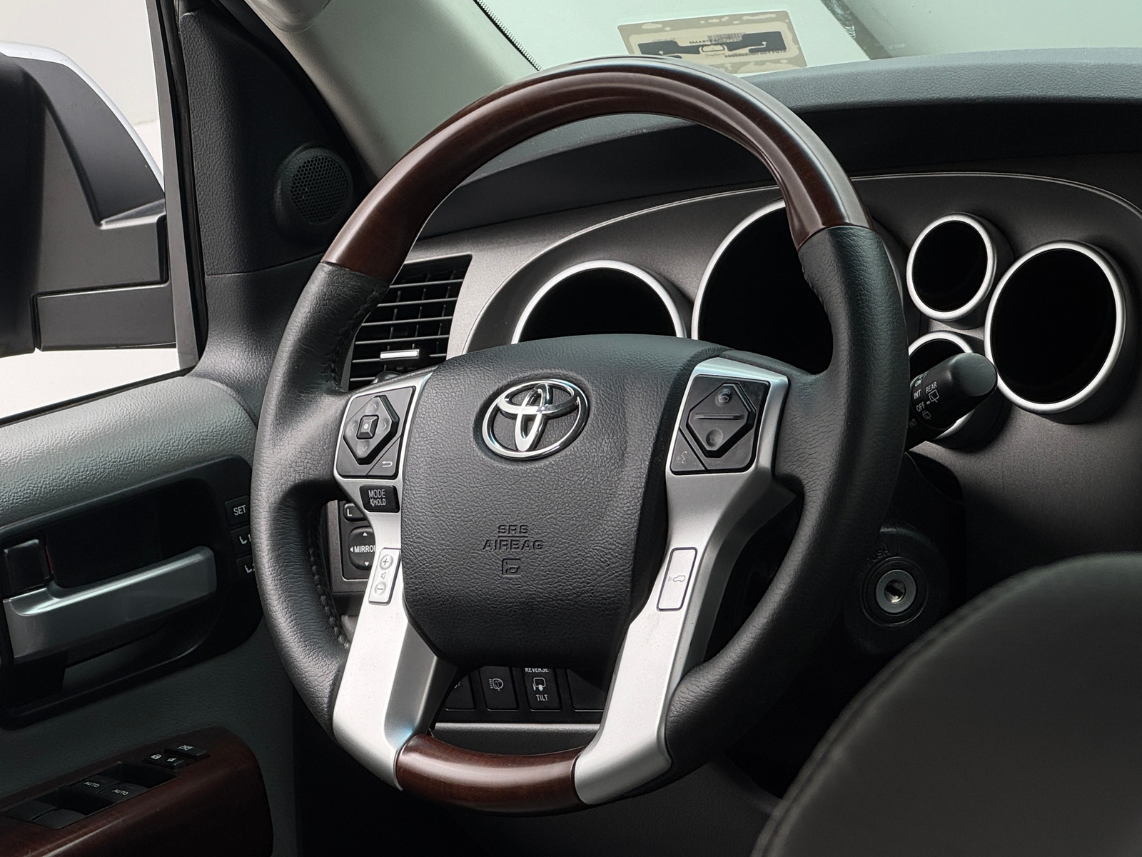 Thumbnail: 2017 Toyota Sequoia - 5