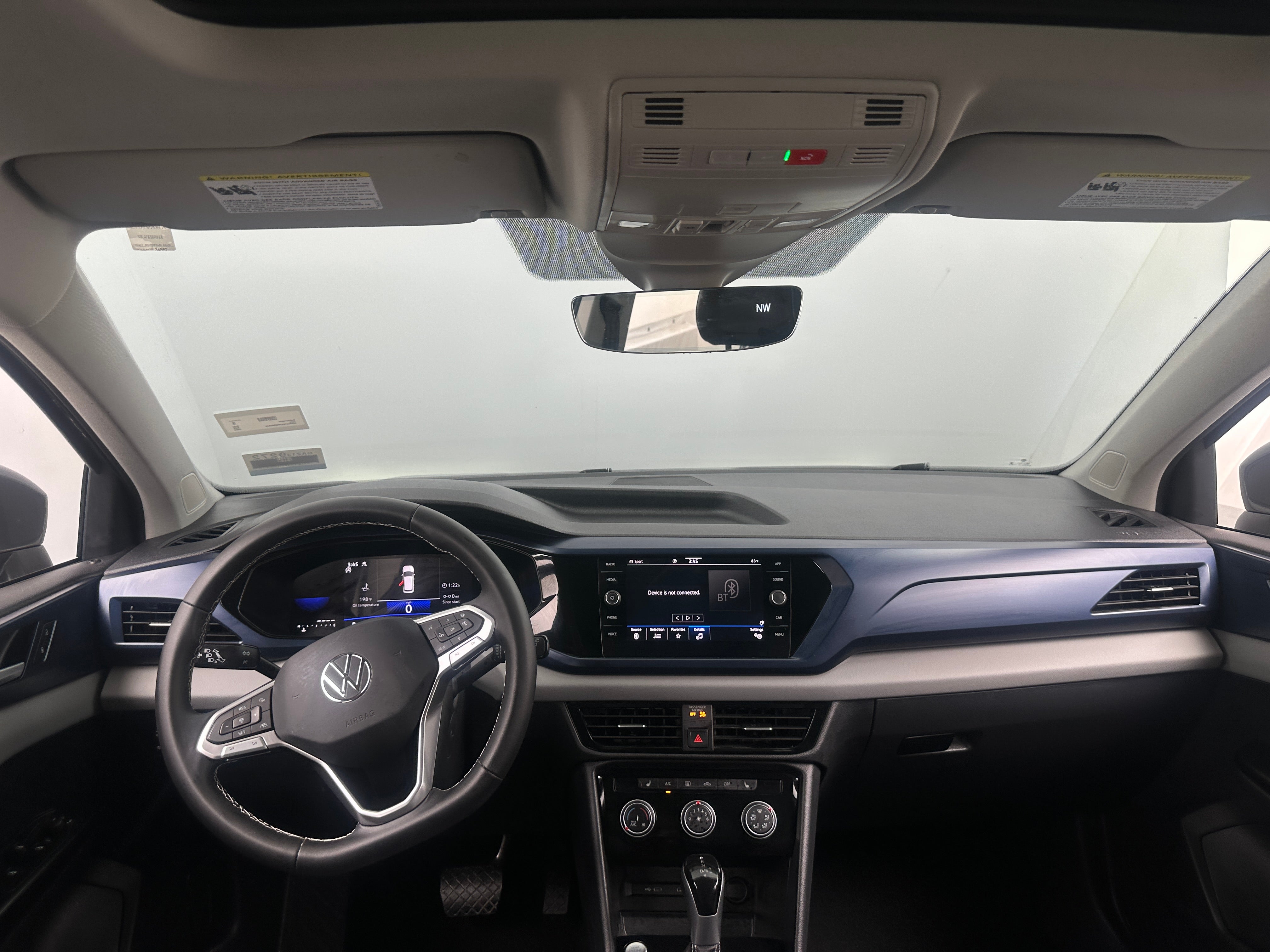 2023 Volkswagen Taos SE 2