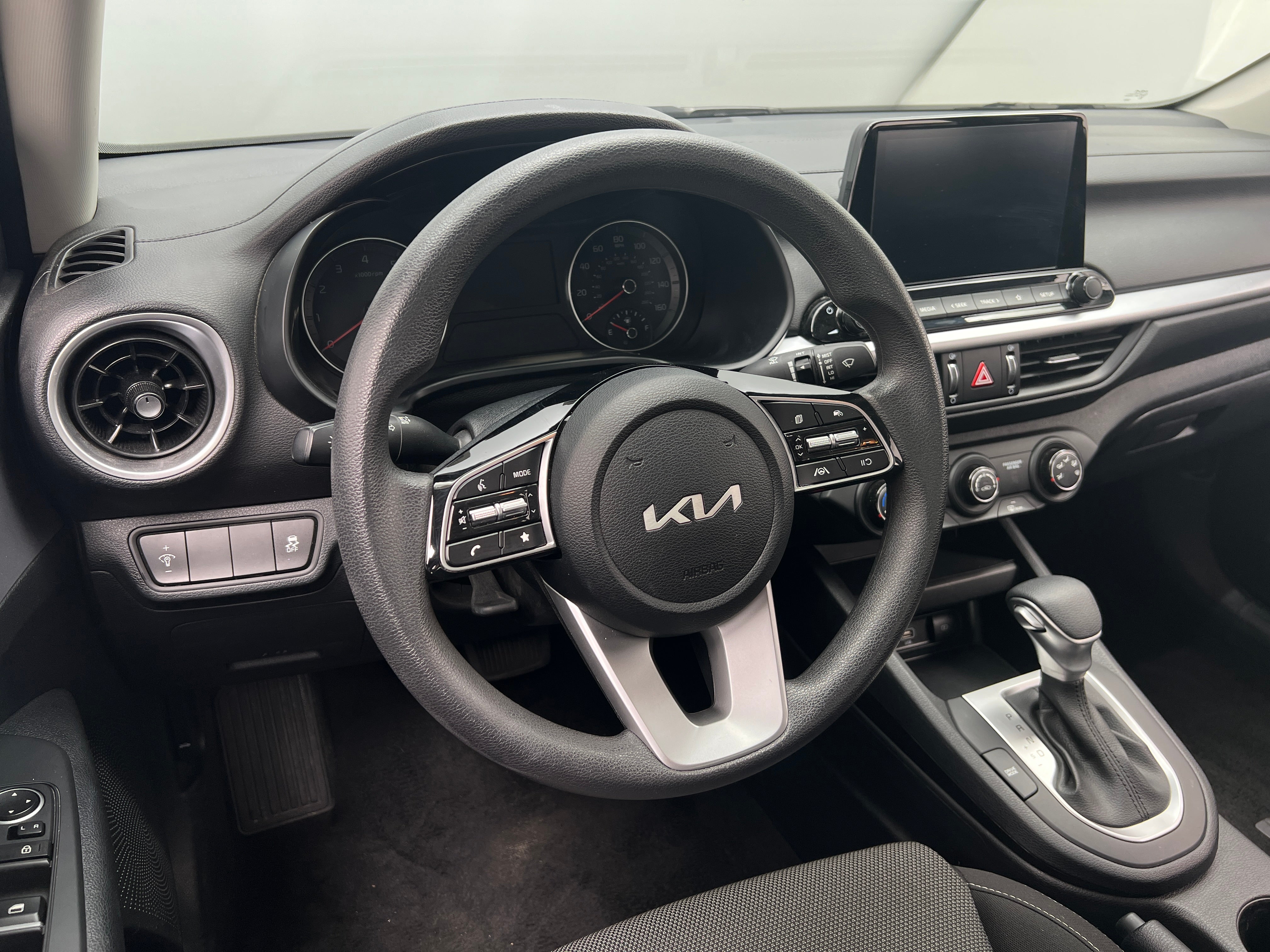 2024 Kia Forte LXS 5