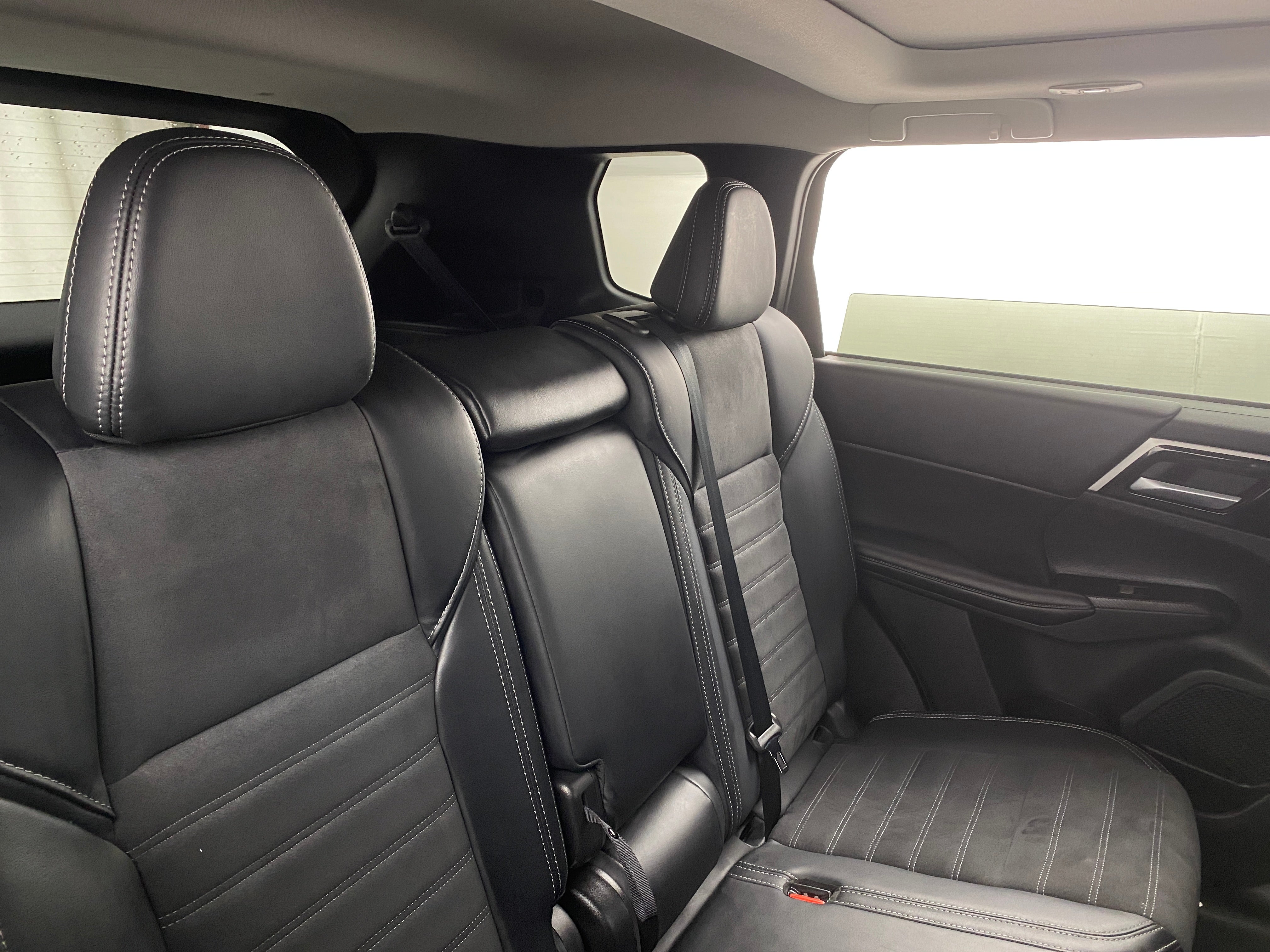 2024 Mitsubishi Outlander SE 6
