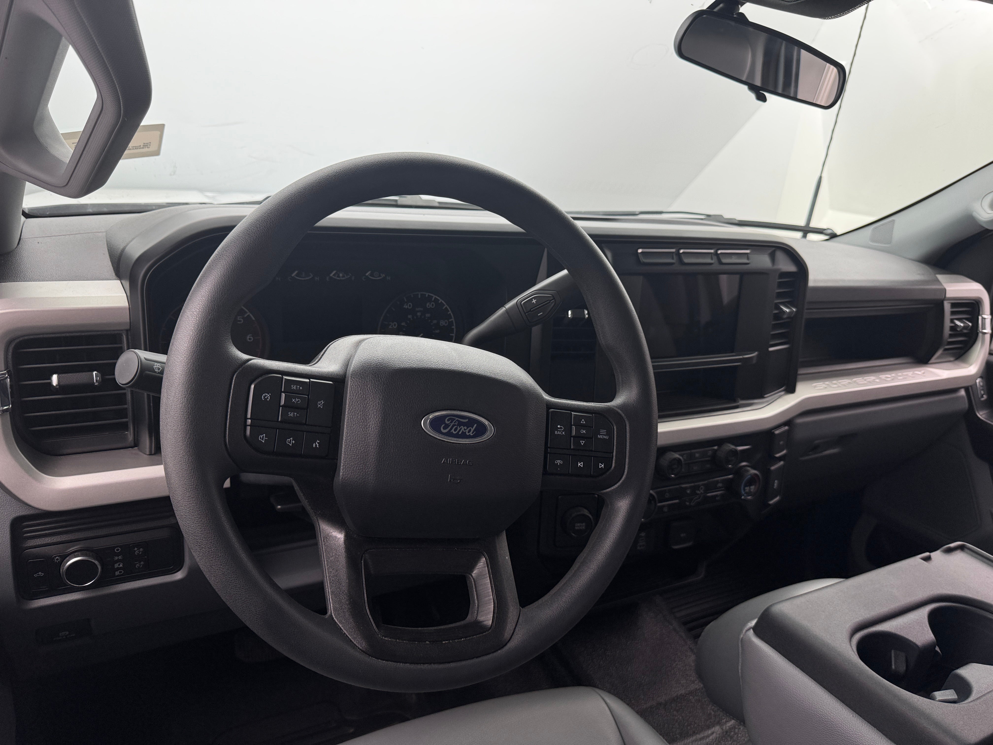 2024 Ford Econoline E-350 2