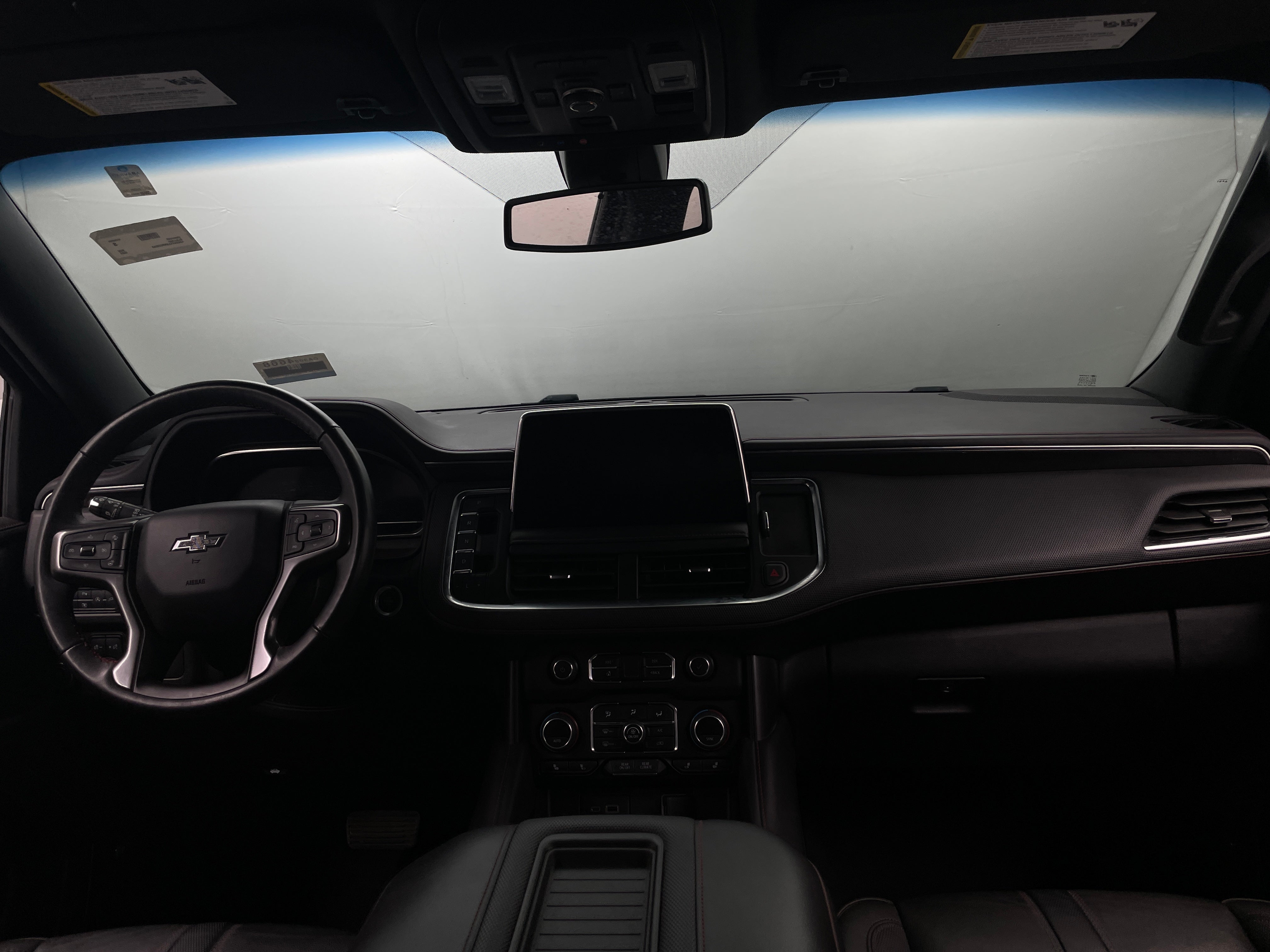 2022 Chevrolet Suburban RST 2