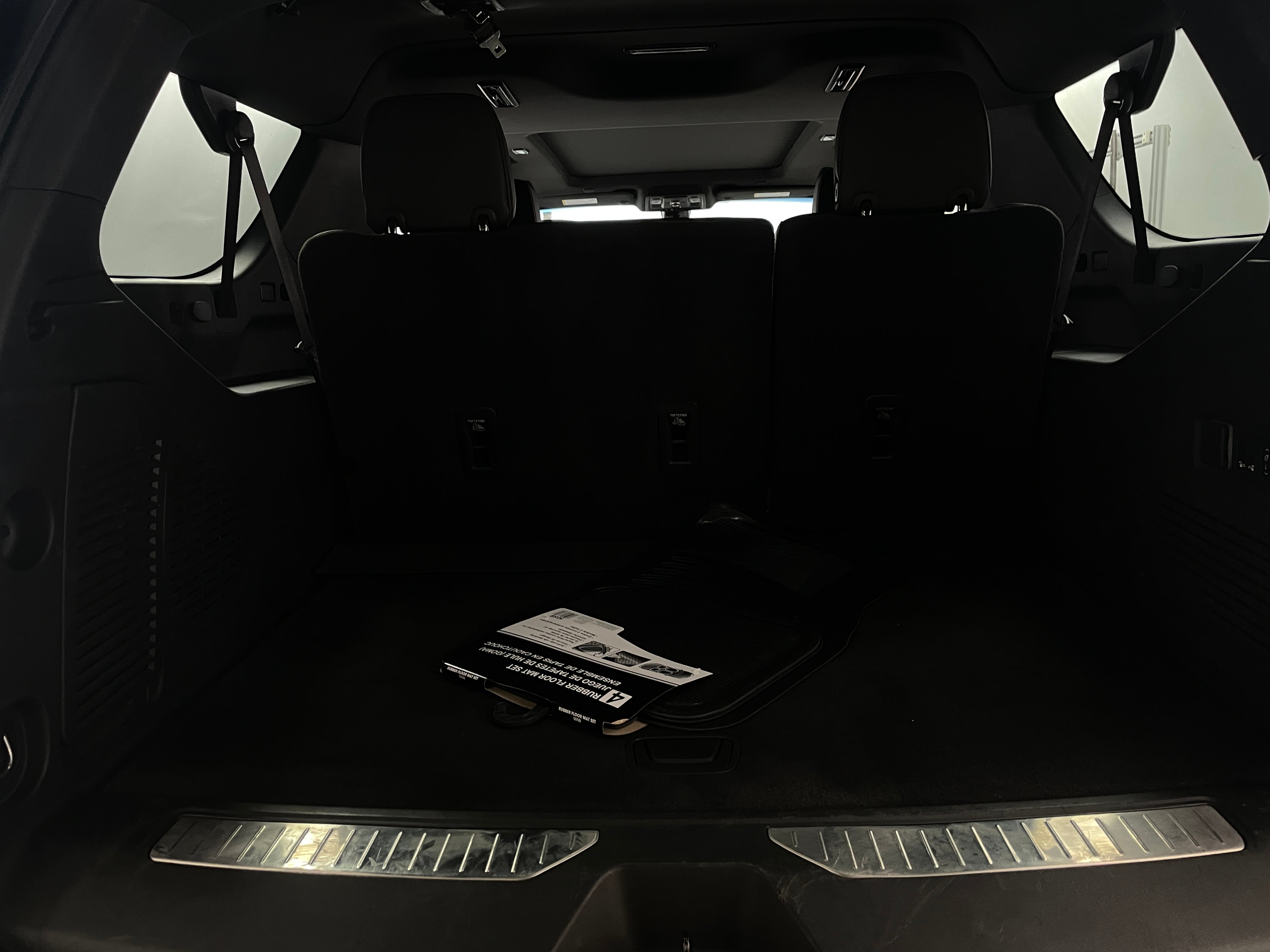 2022 Chevrolet Suburban RST 6