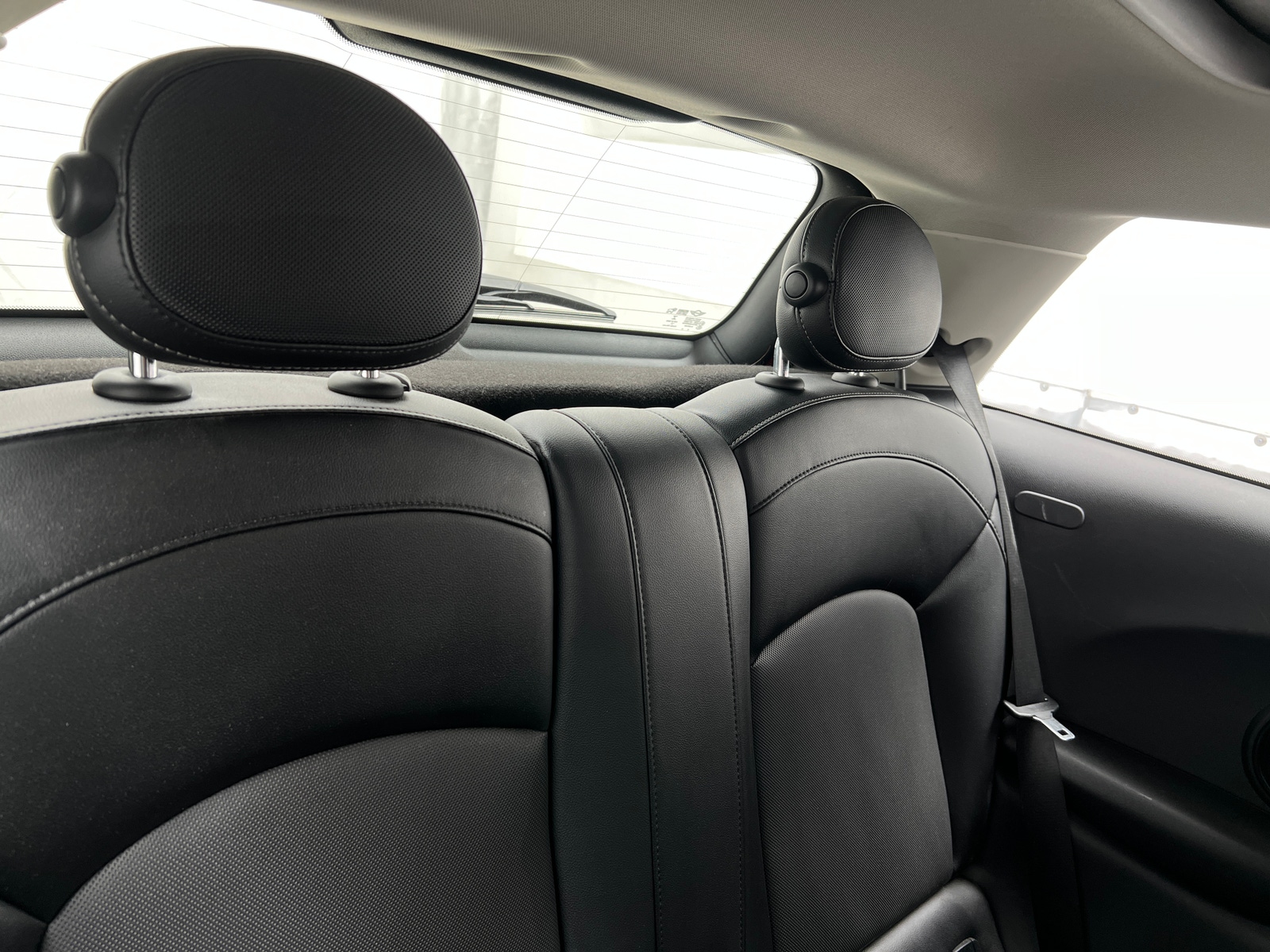 Thumbnail: 2015 MINI Cooper Hardtop - 5