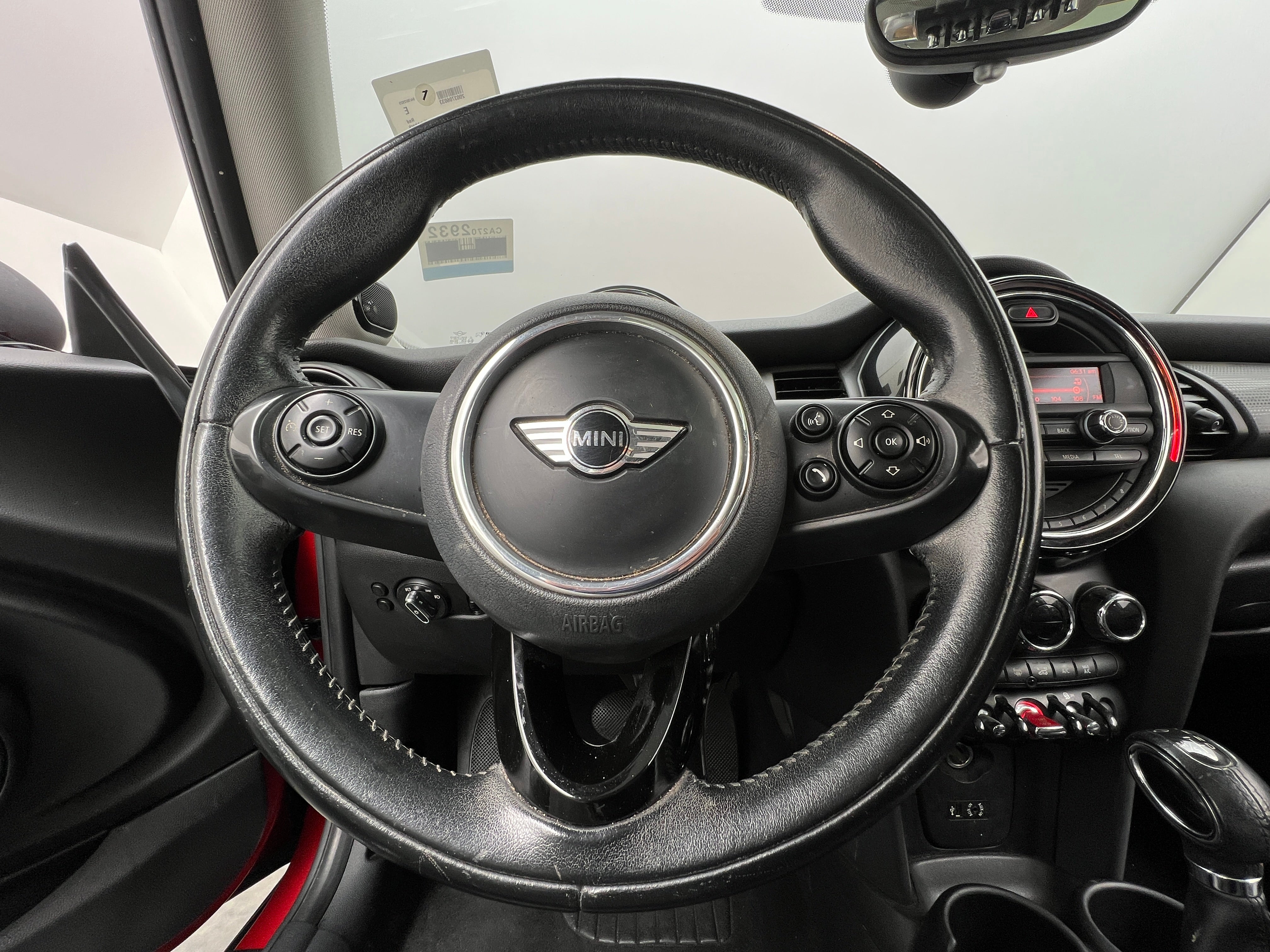 2015 MINI Cooper Hardtop 2 Door 4
