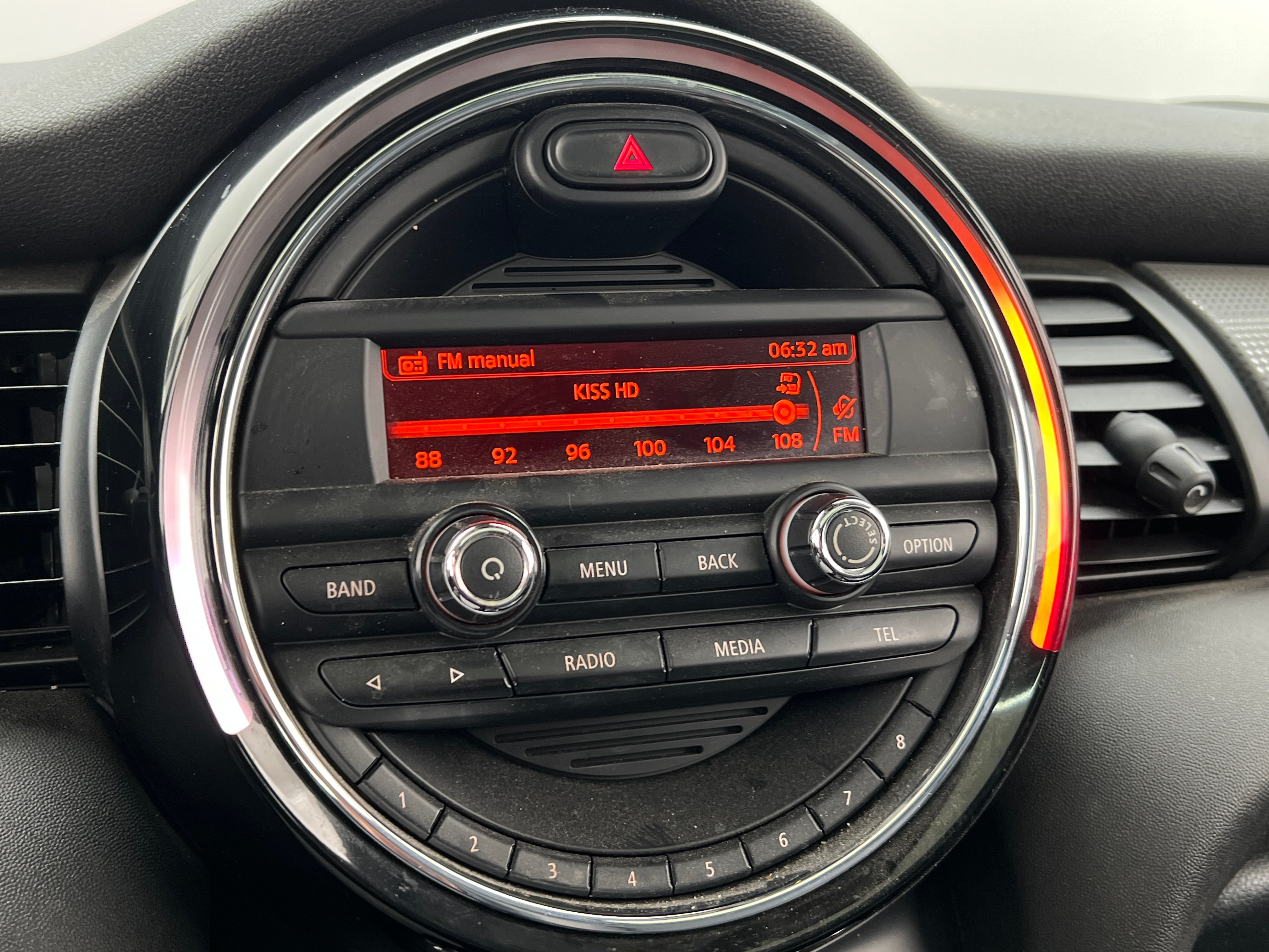 2015 MINI Cooper Hardtop 2 Door 3