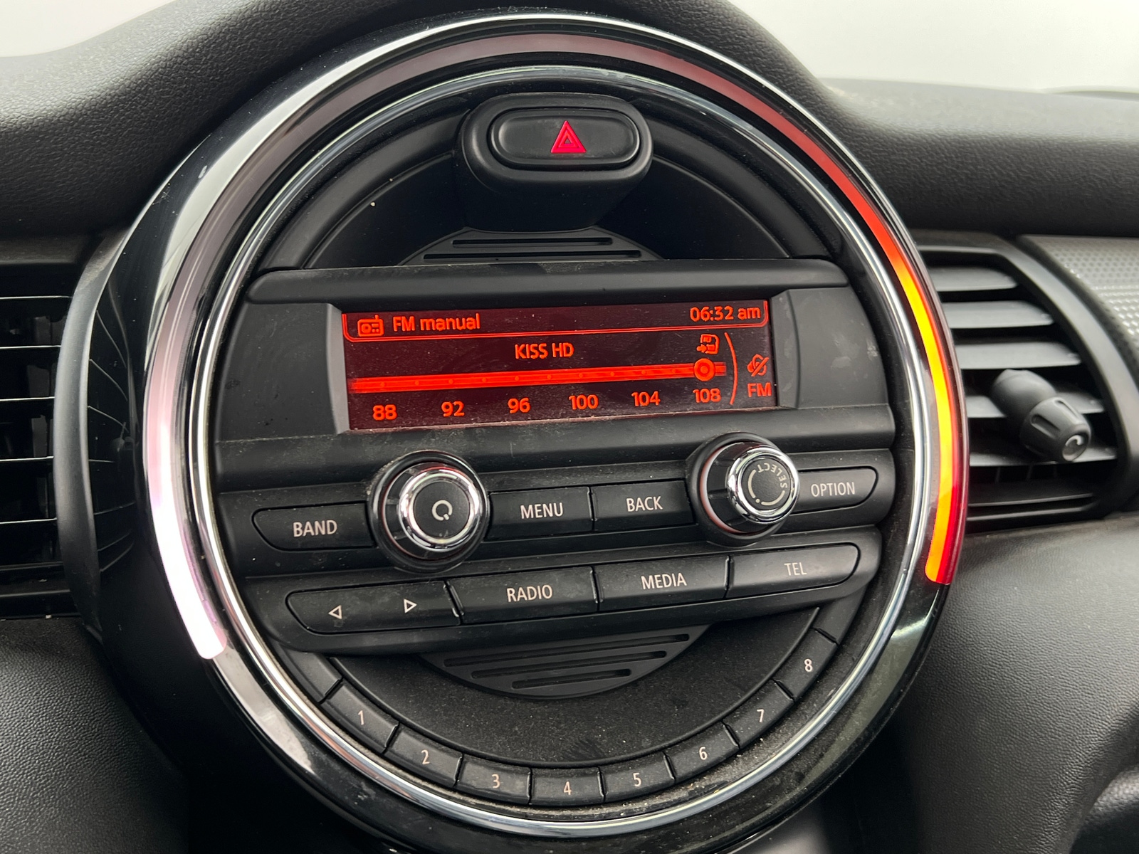 Thumbnail: 2015 MINI Cooper Hardtop - 3