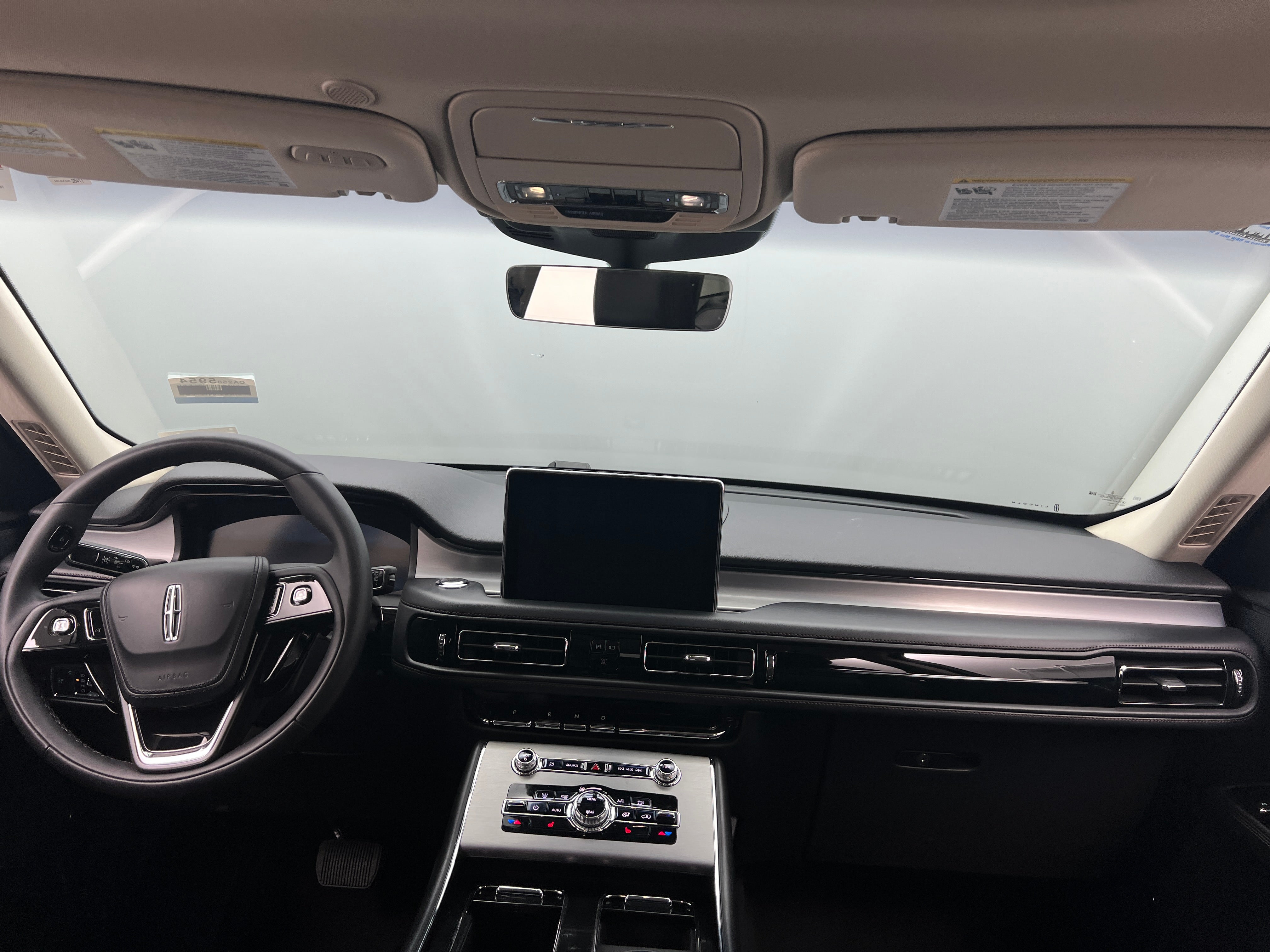 2023 Lincoln Aviator  2