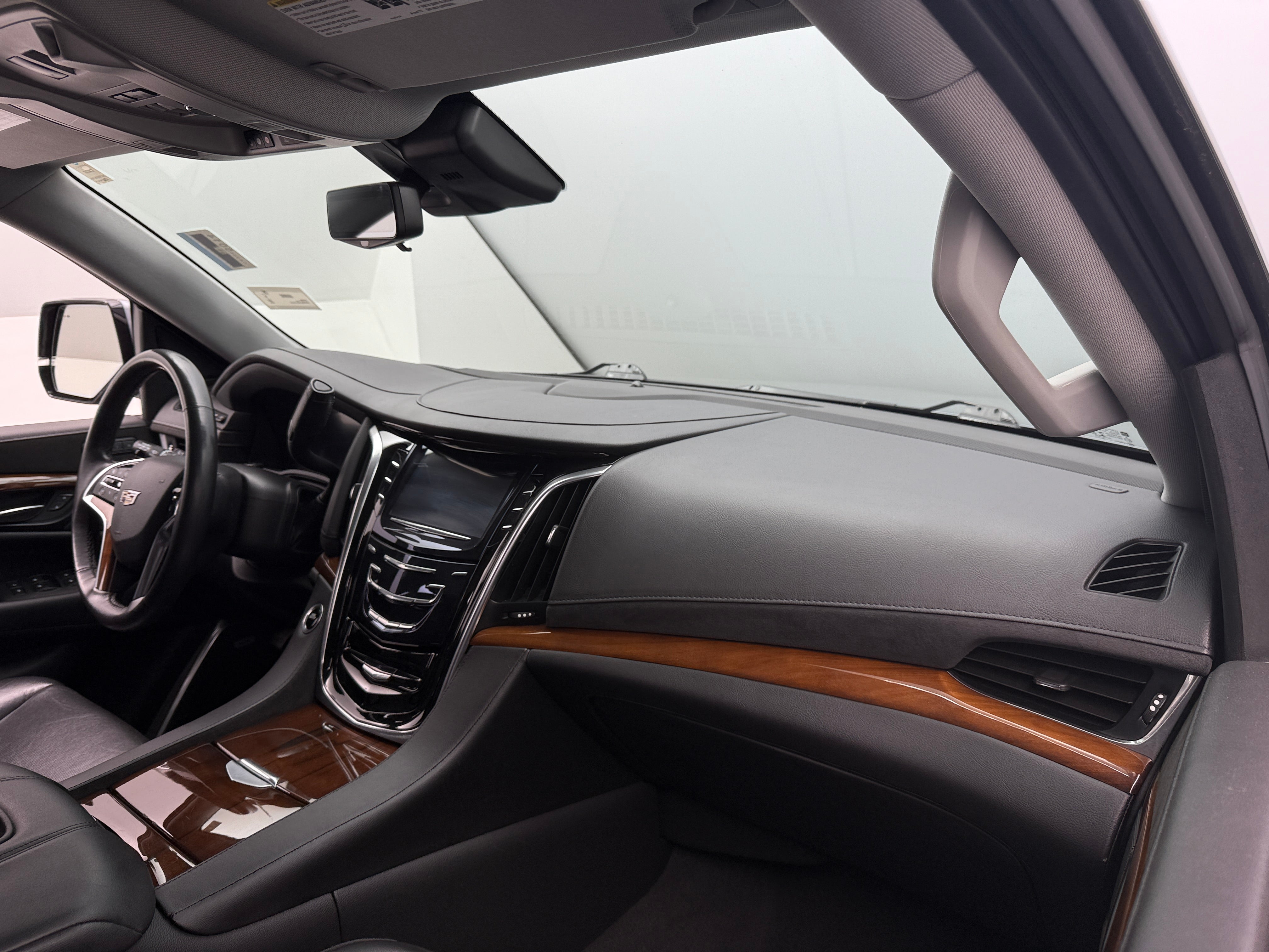2020 Cadillac Escalade ESV Luxury 2