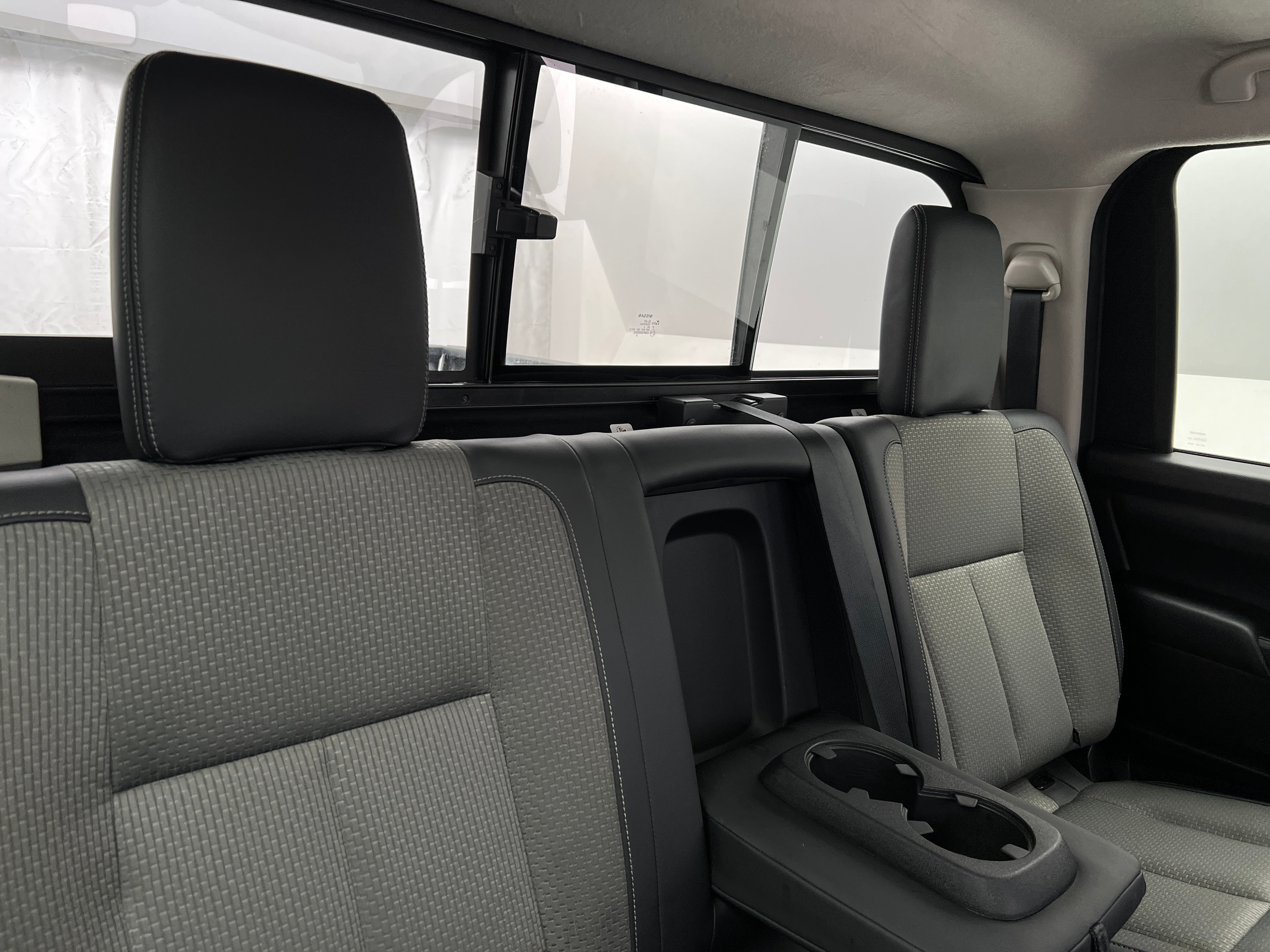 2021 Nissan Titan S 6