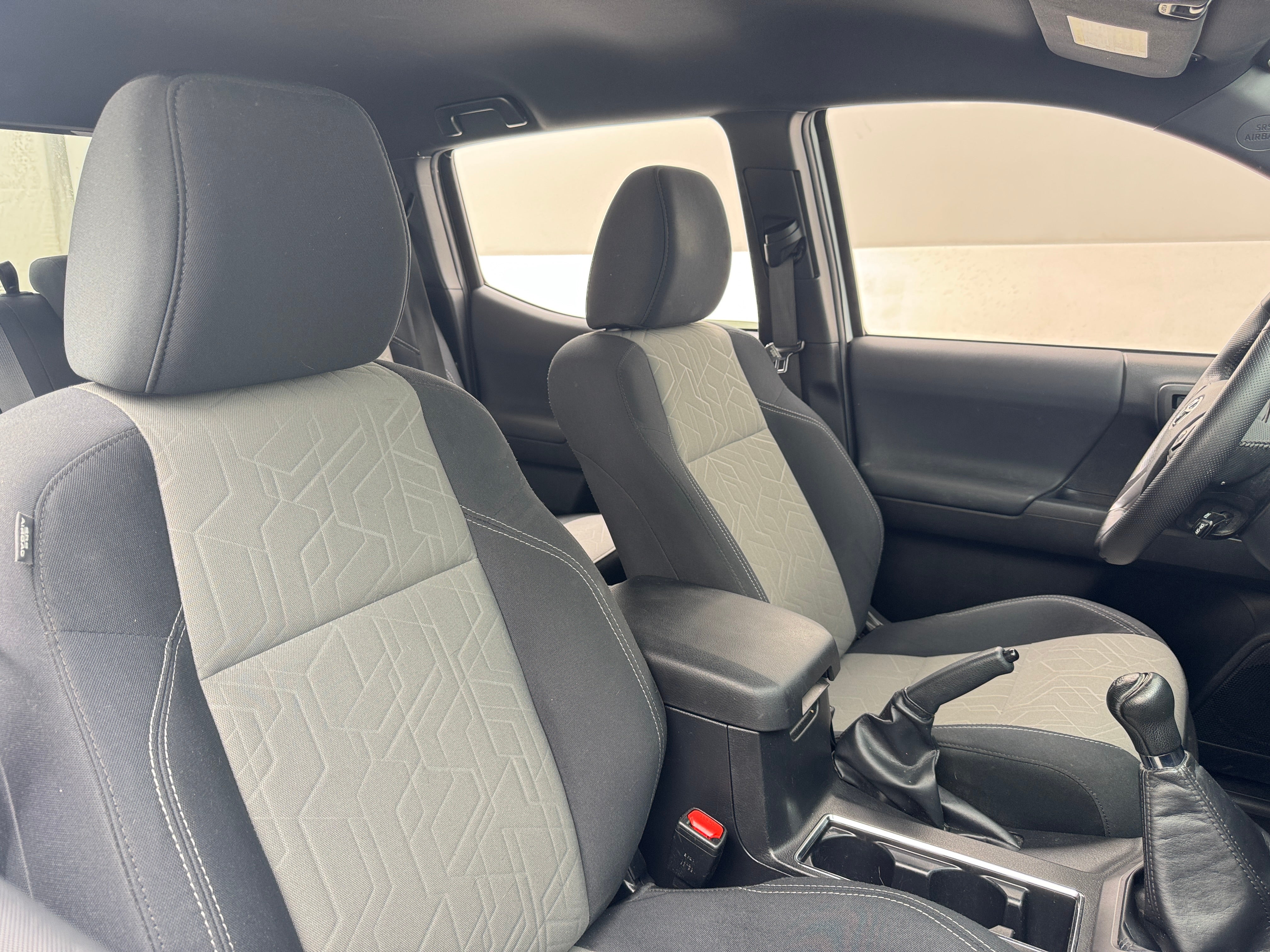 2022 Toyota Tacoma TRD Sport 2