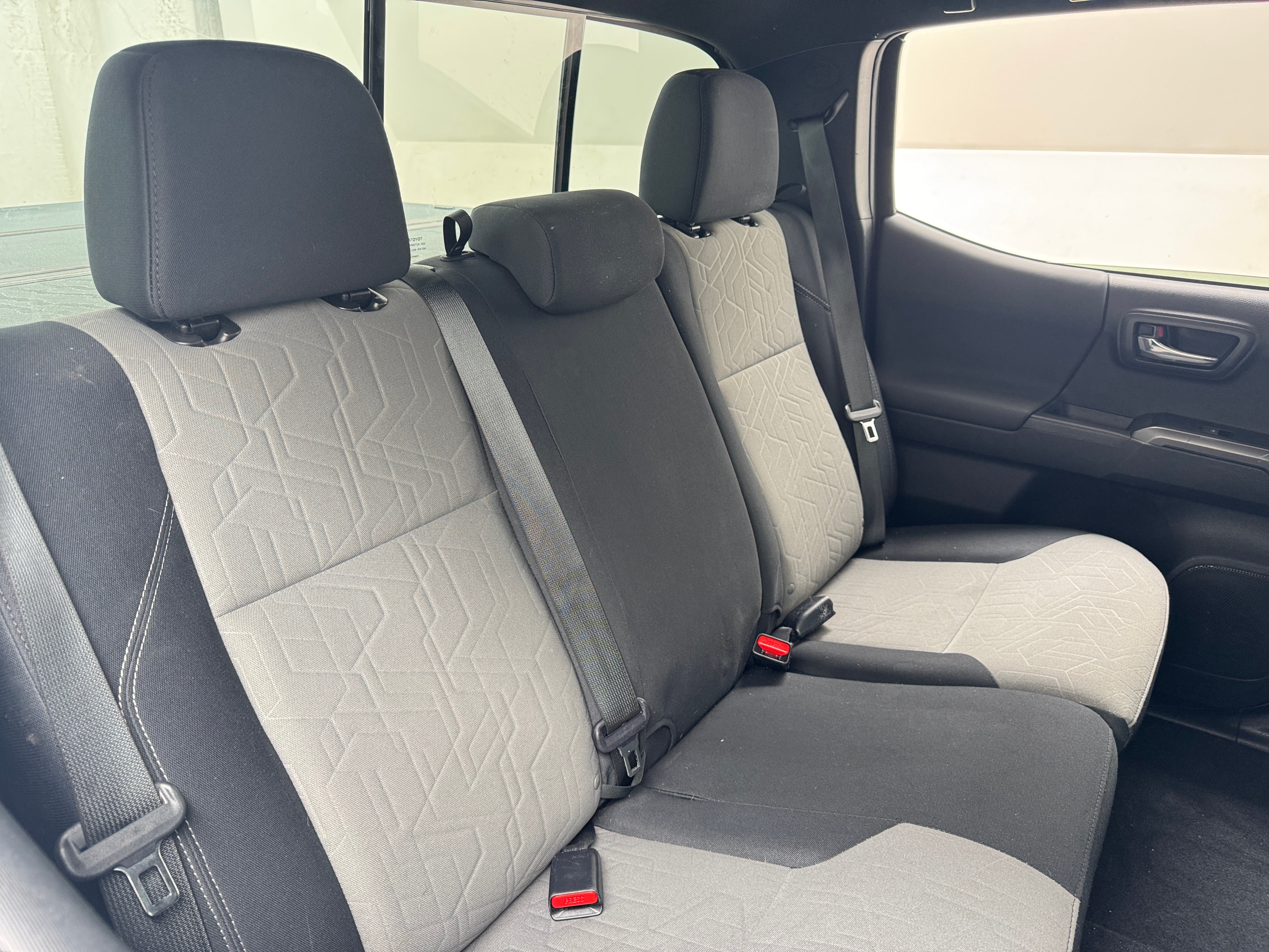 2022 Toyota Tacoma TRD Sport 6