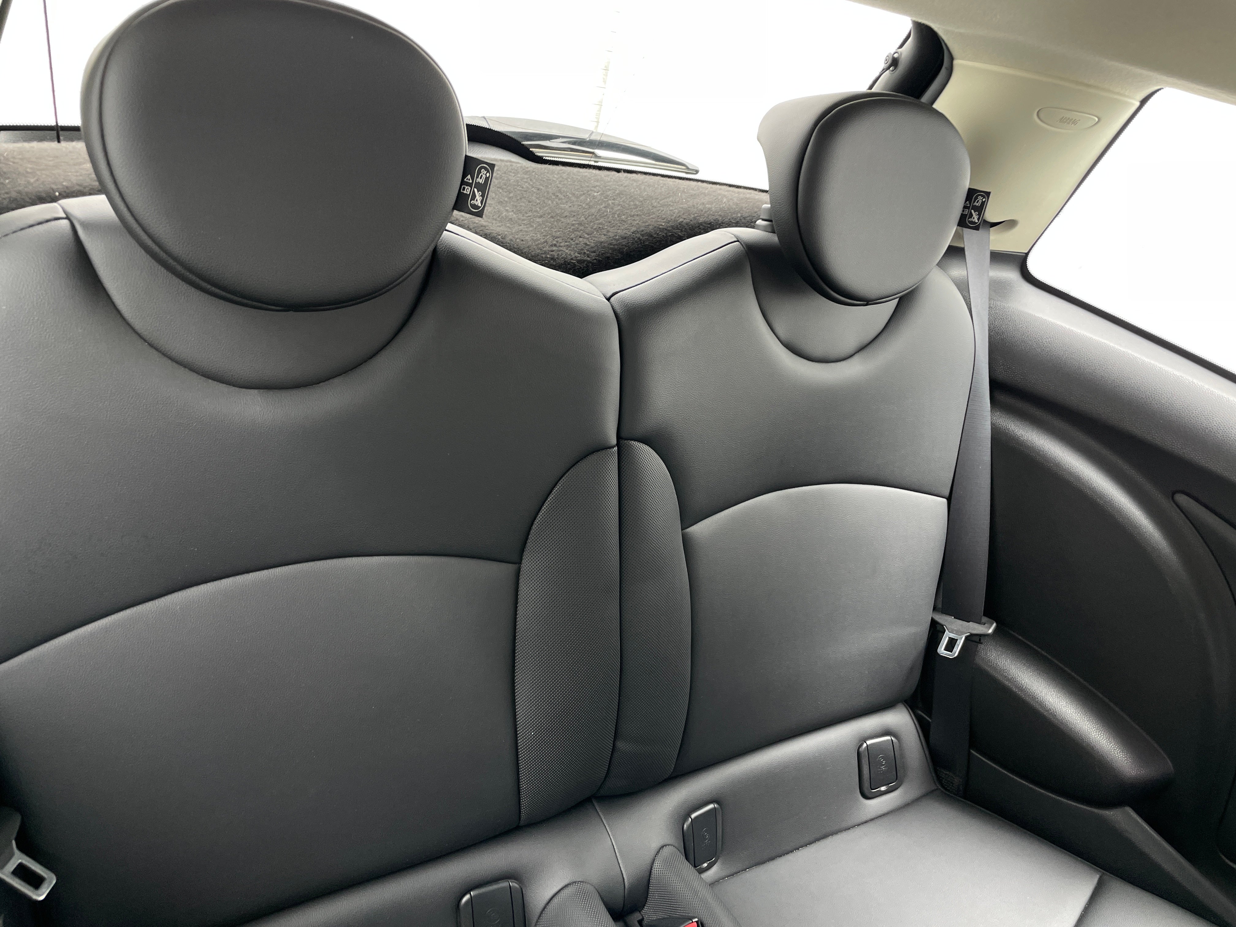 2012 MINI Cooper Hardtop  5