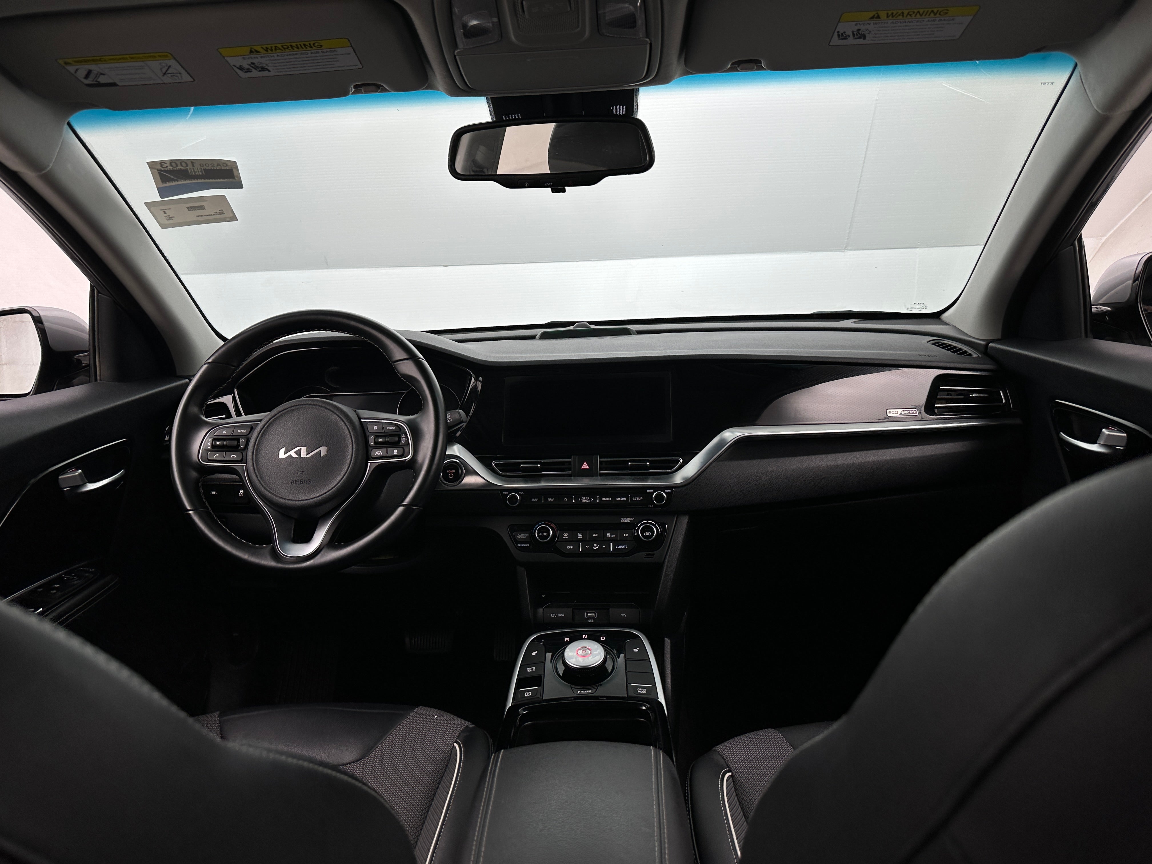 2022 Kia Niro EX 3