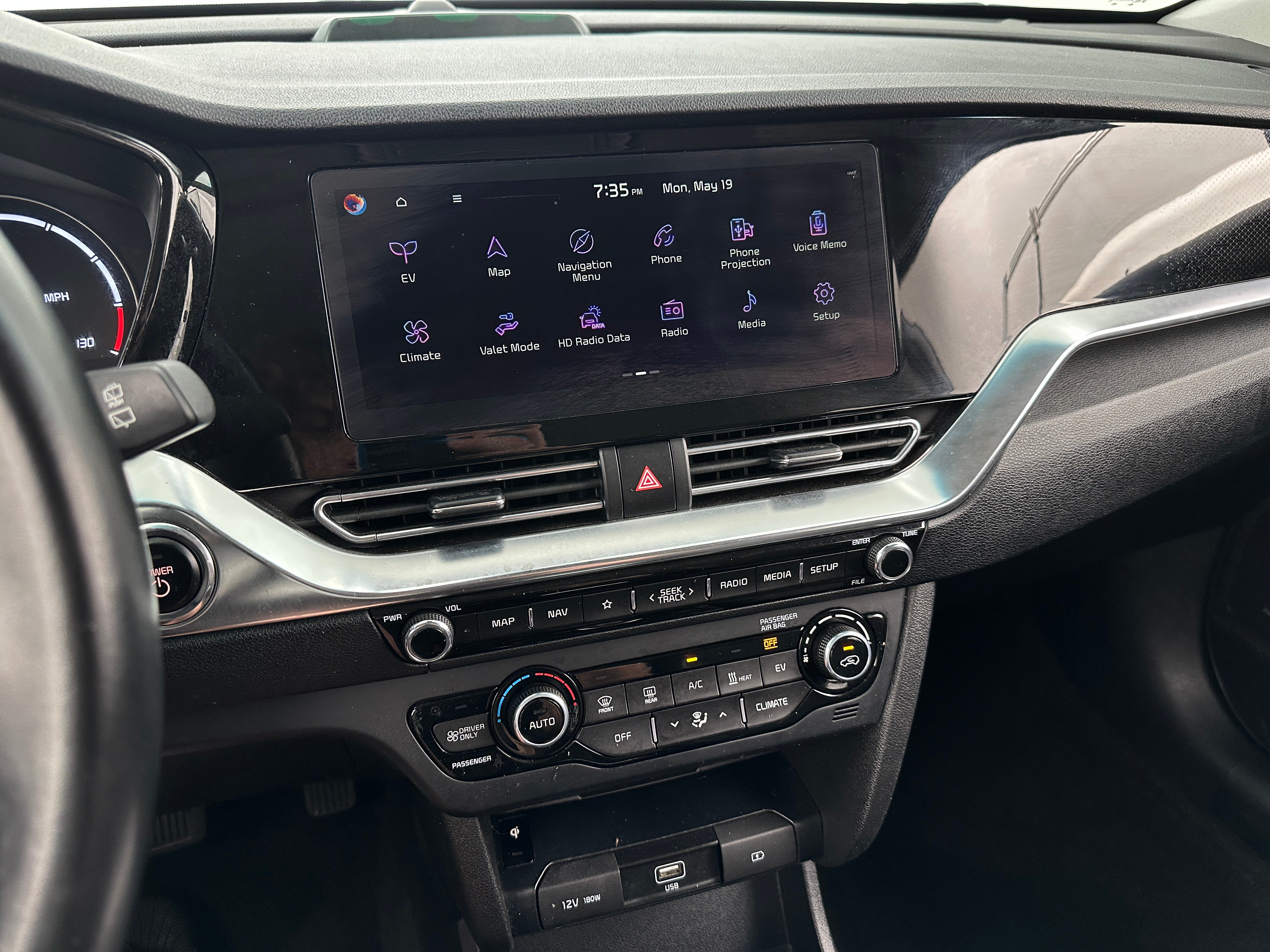 2022 Kia Niro EX 4