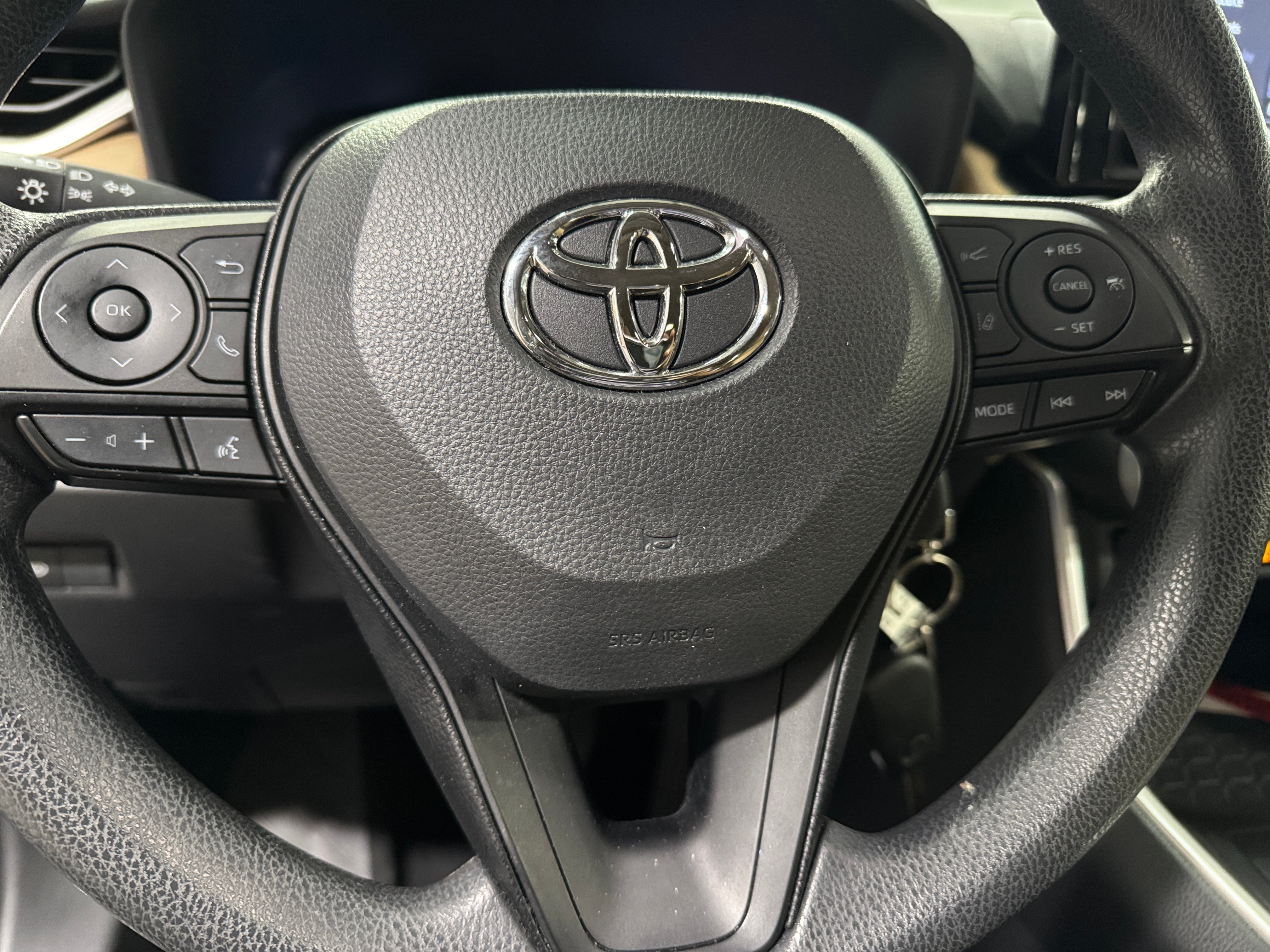 2022 Toyota RAV4 LE 5