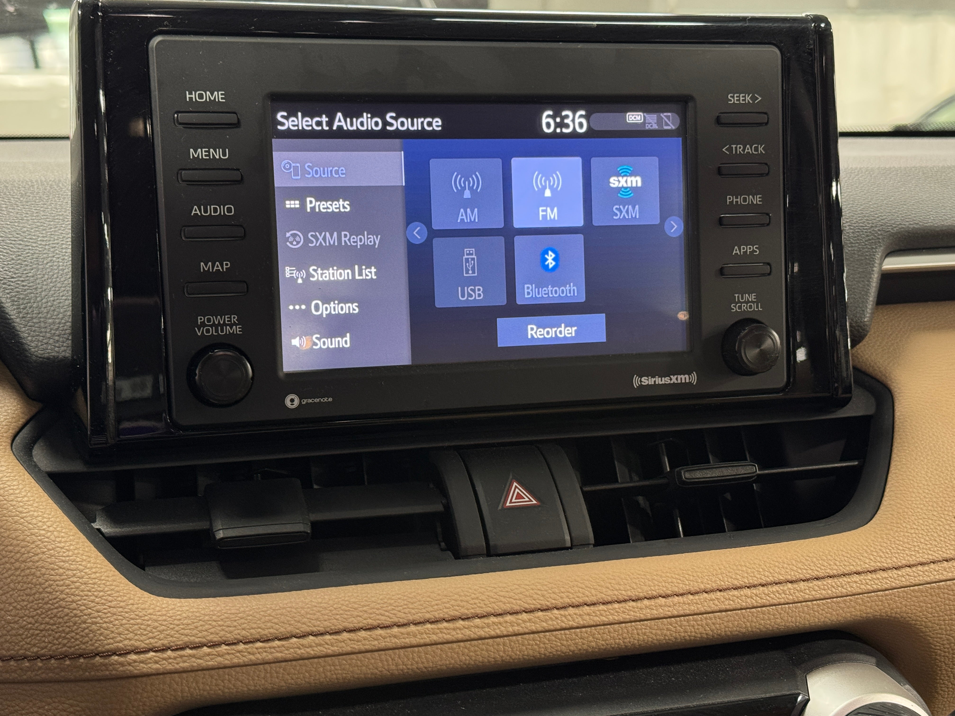 2022 Toyota RAV4 LE 4