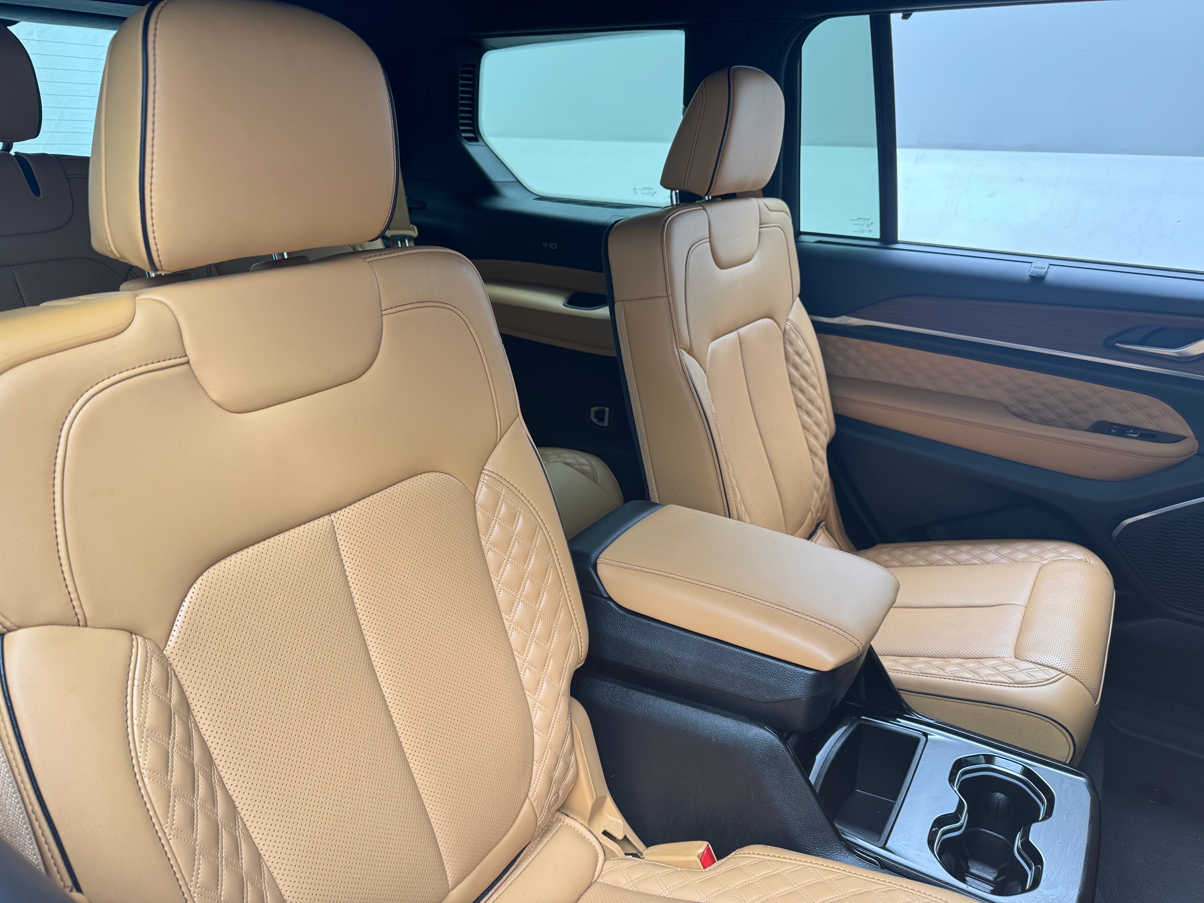 2023 Jeep Grand Cherokee L Summit 5