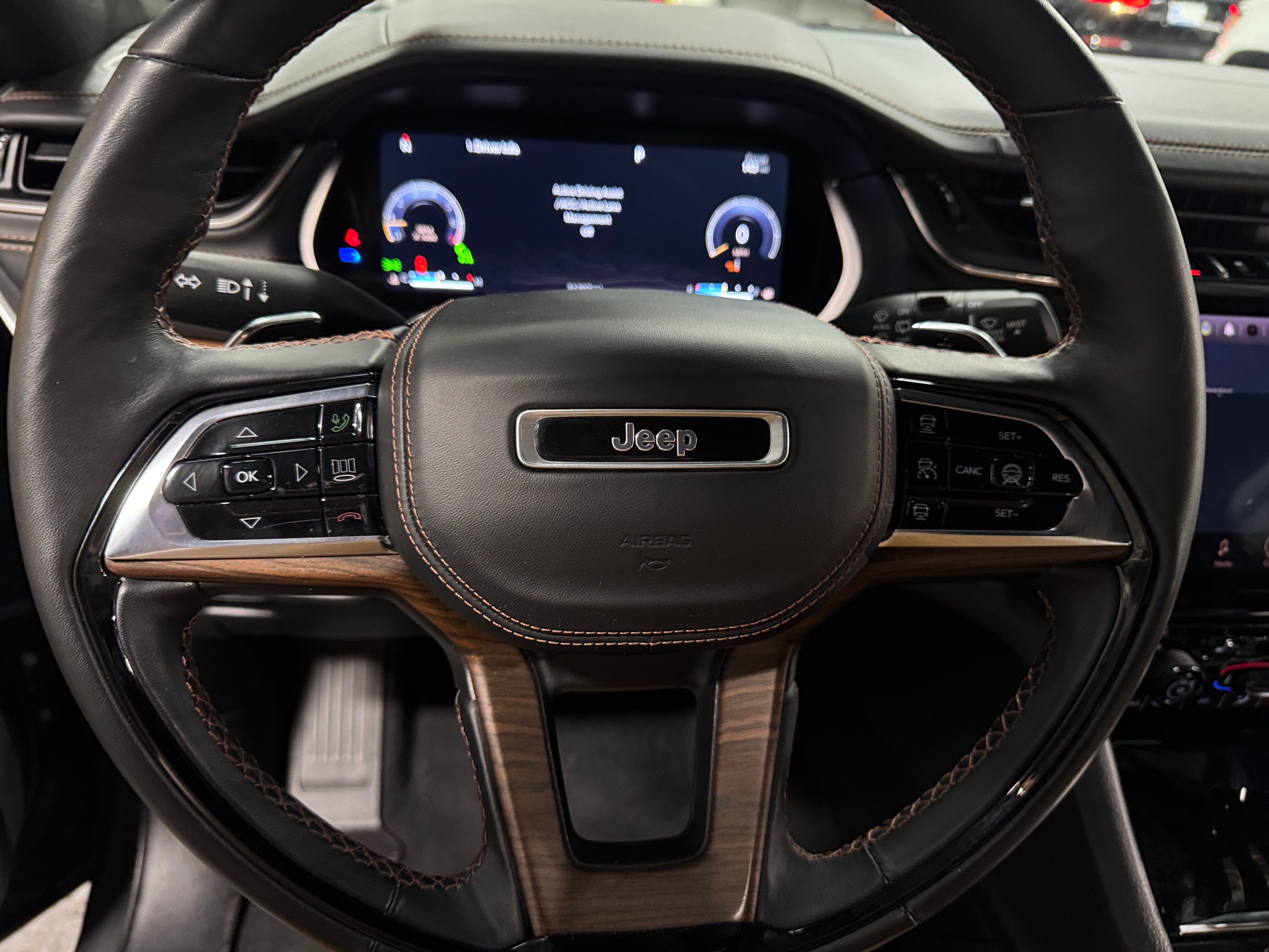 2023 Jeep Grand Cherokee L Summit 4
