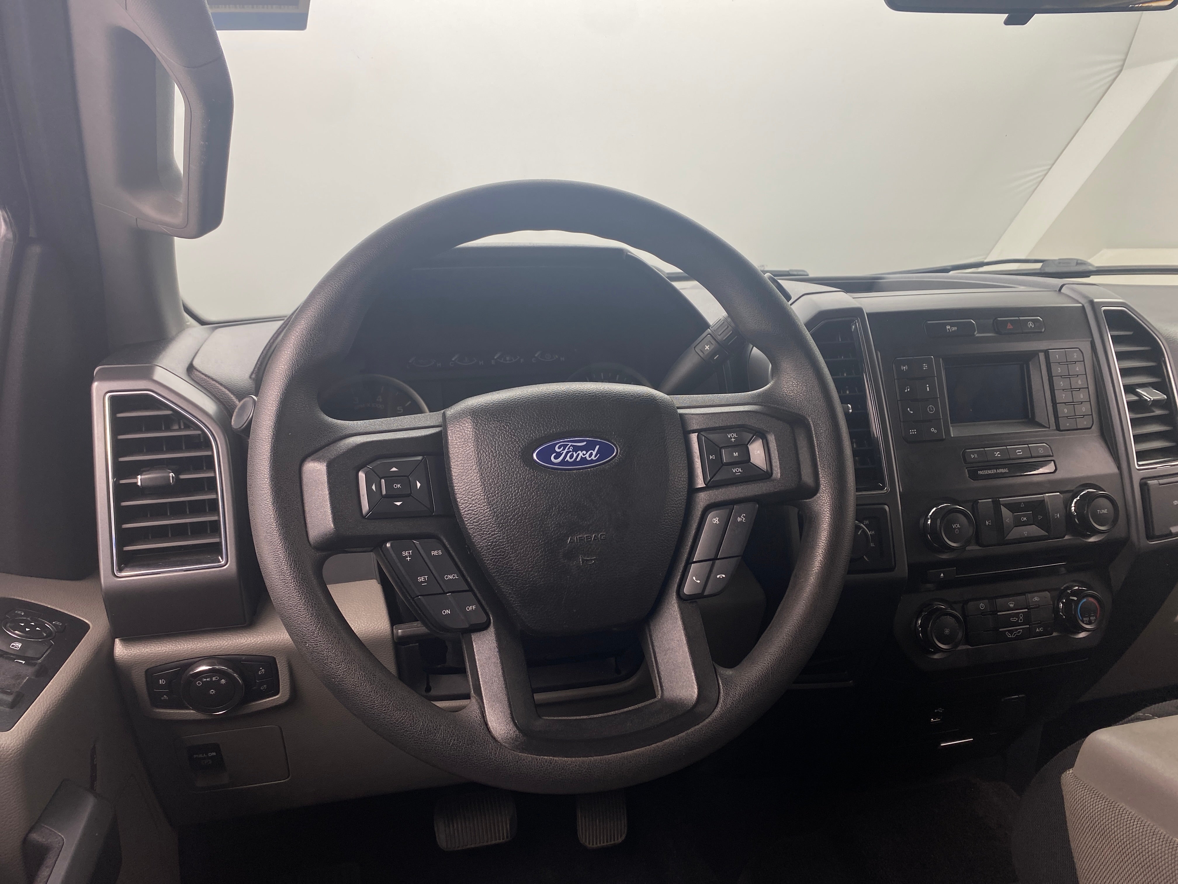 2018 Ford Econoline E-150 5