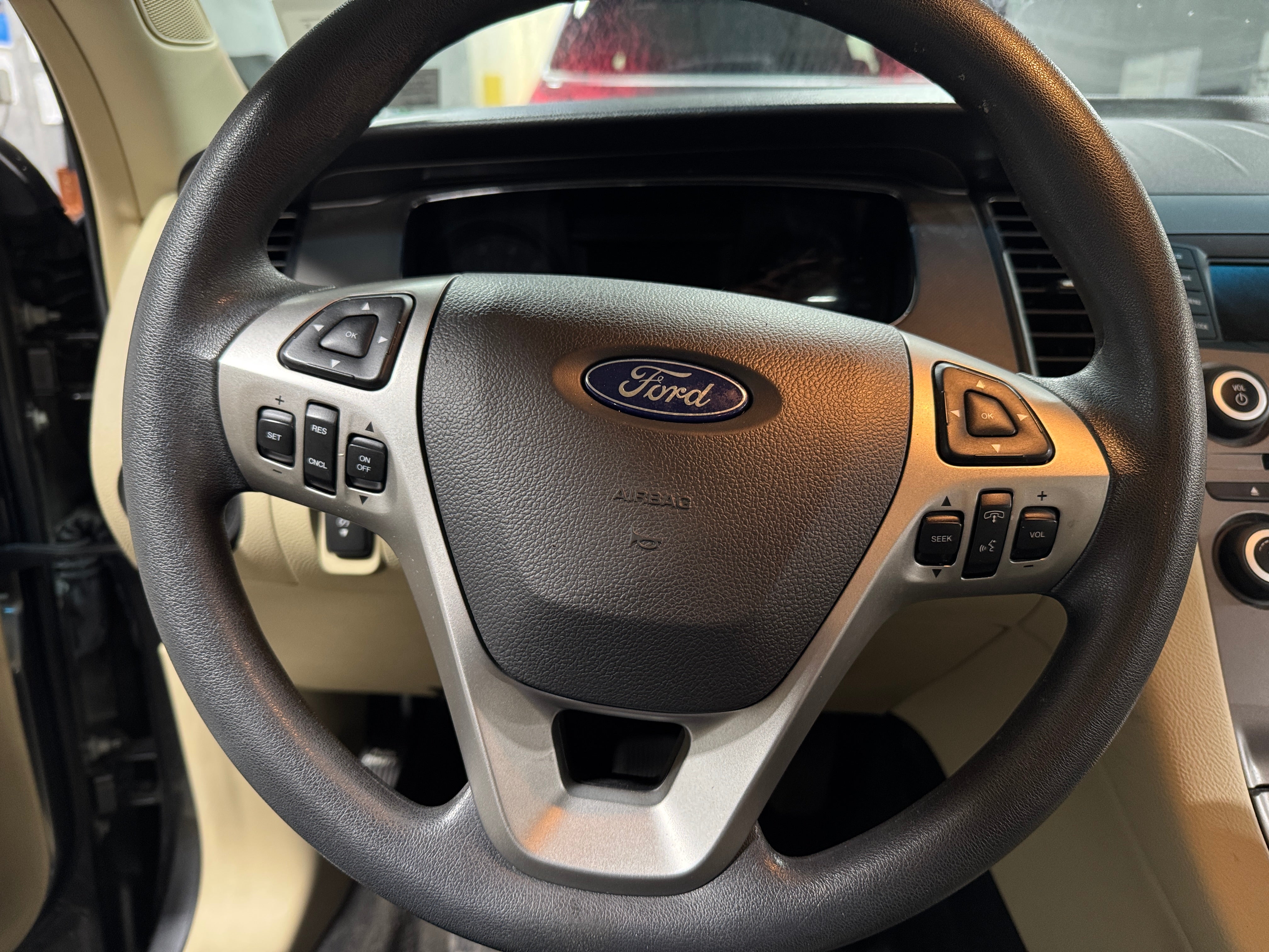 2017 Ford Taurus SE 5