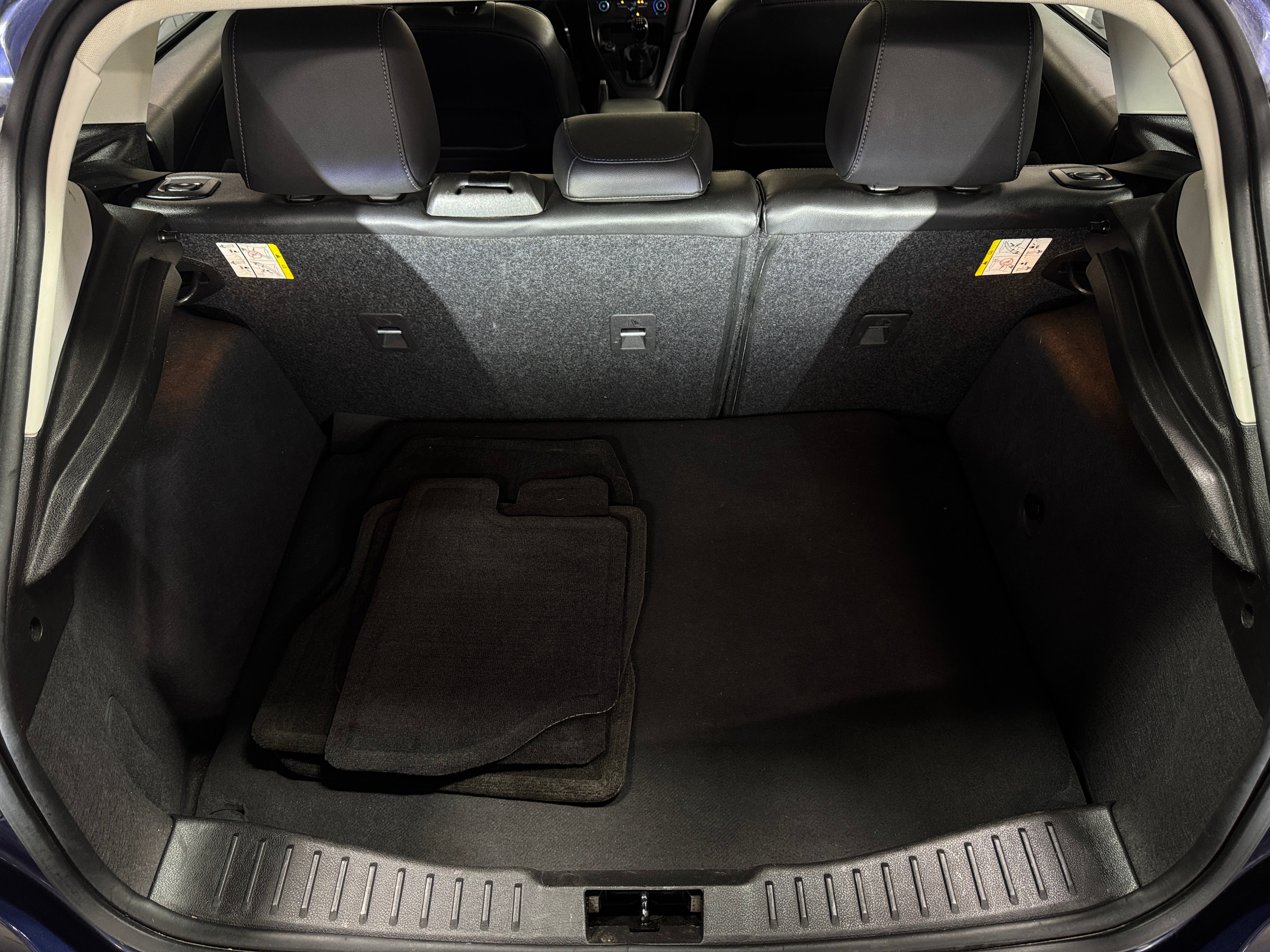 2016 Ford Focus SE 6