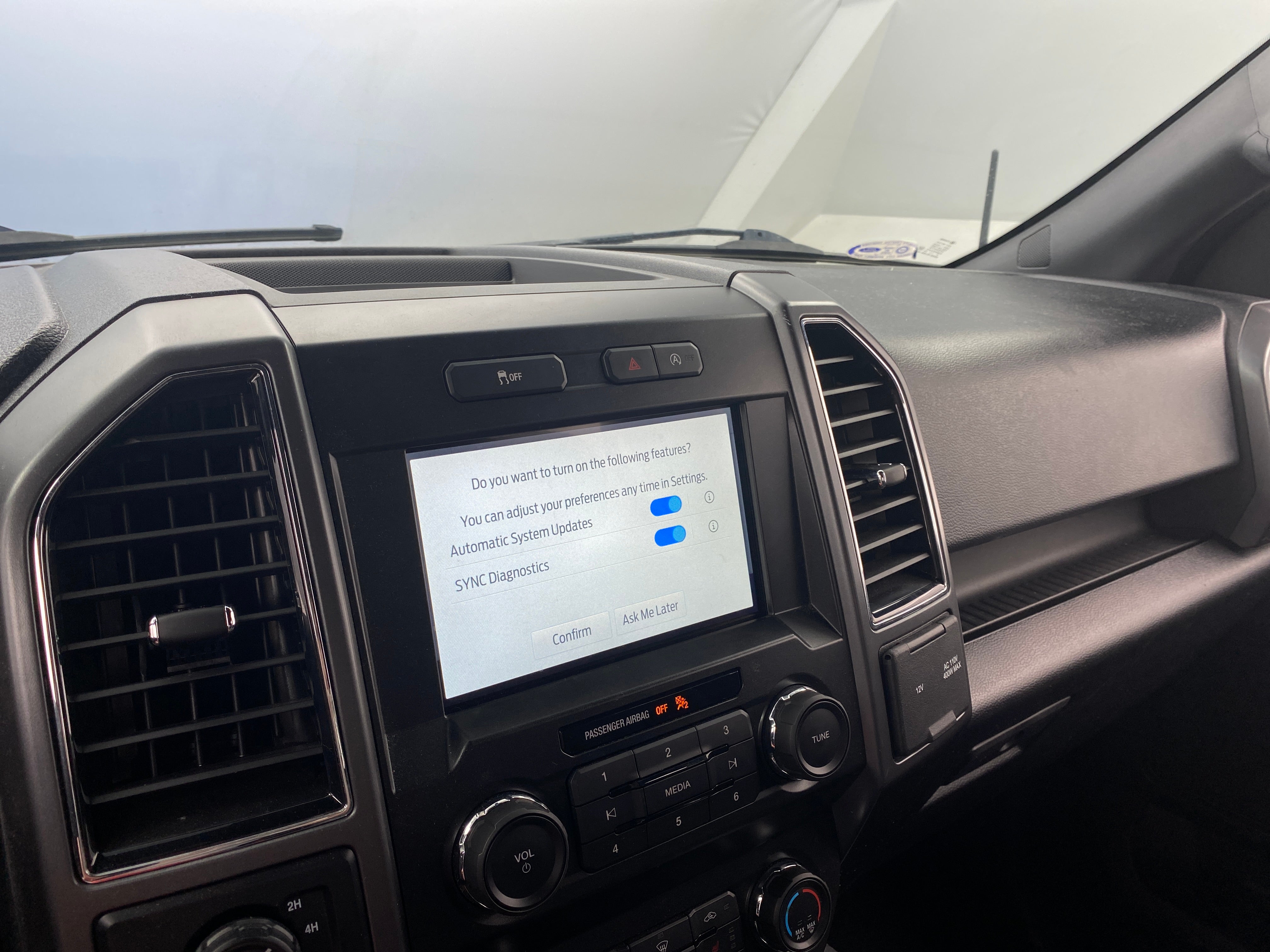 2019 Ford Econoline E-150 4