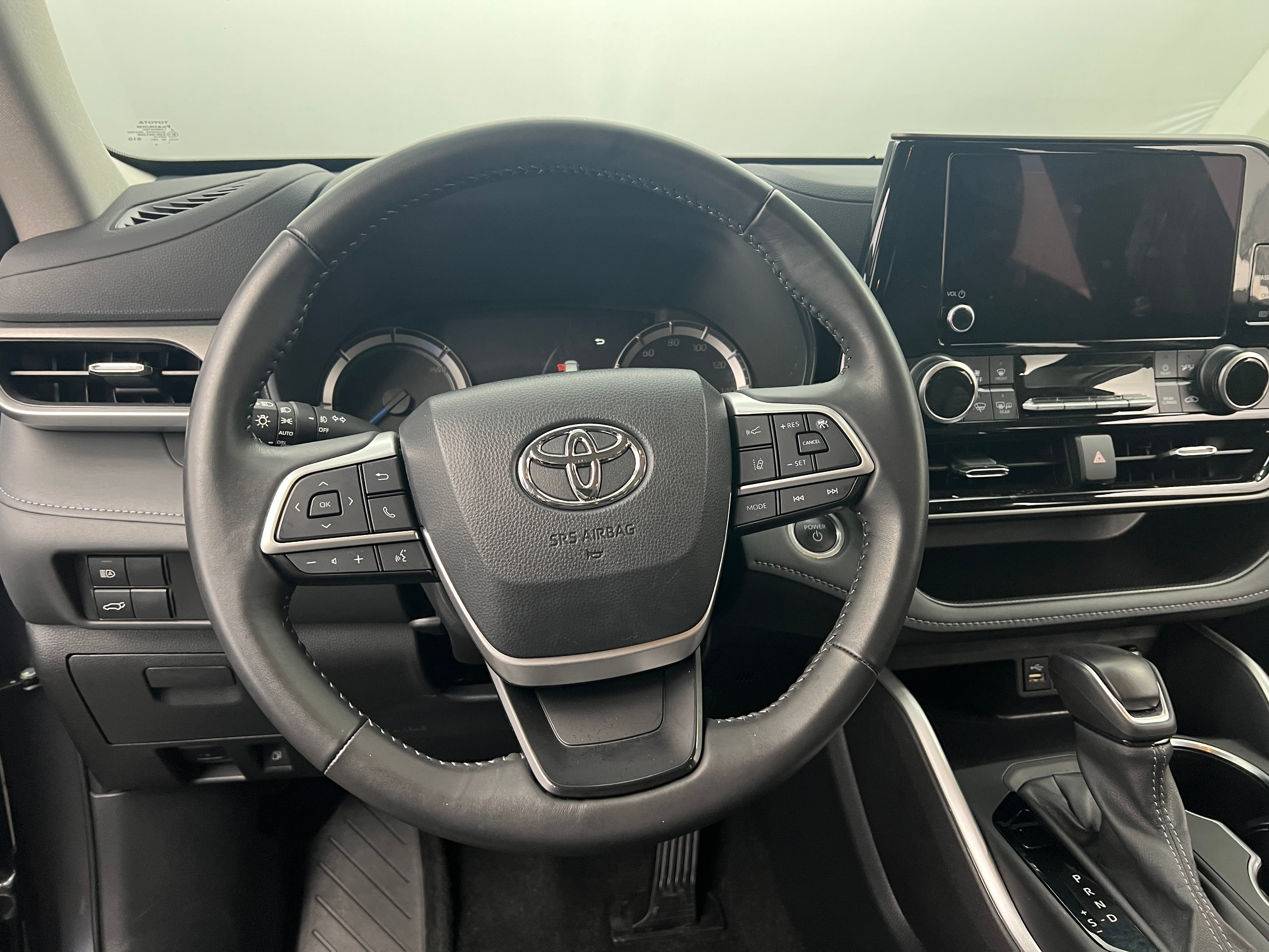 2024 Toyota Highlander LE 5