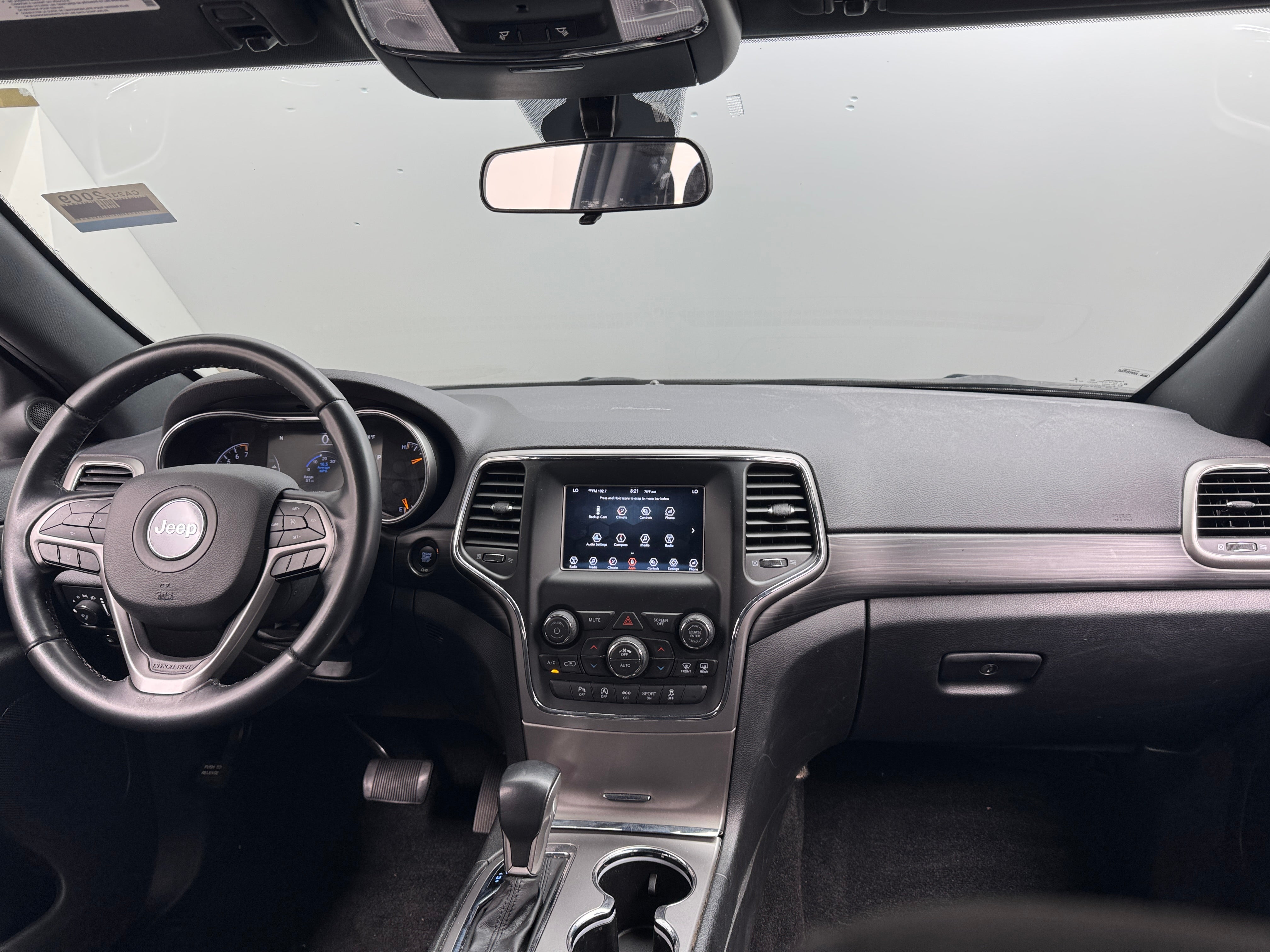 2021 Jeep Grand Cherokee Laredo 3
