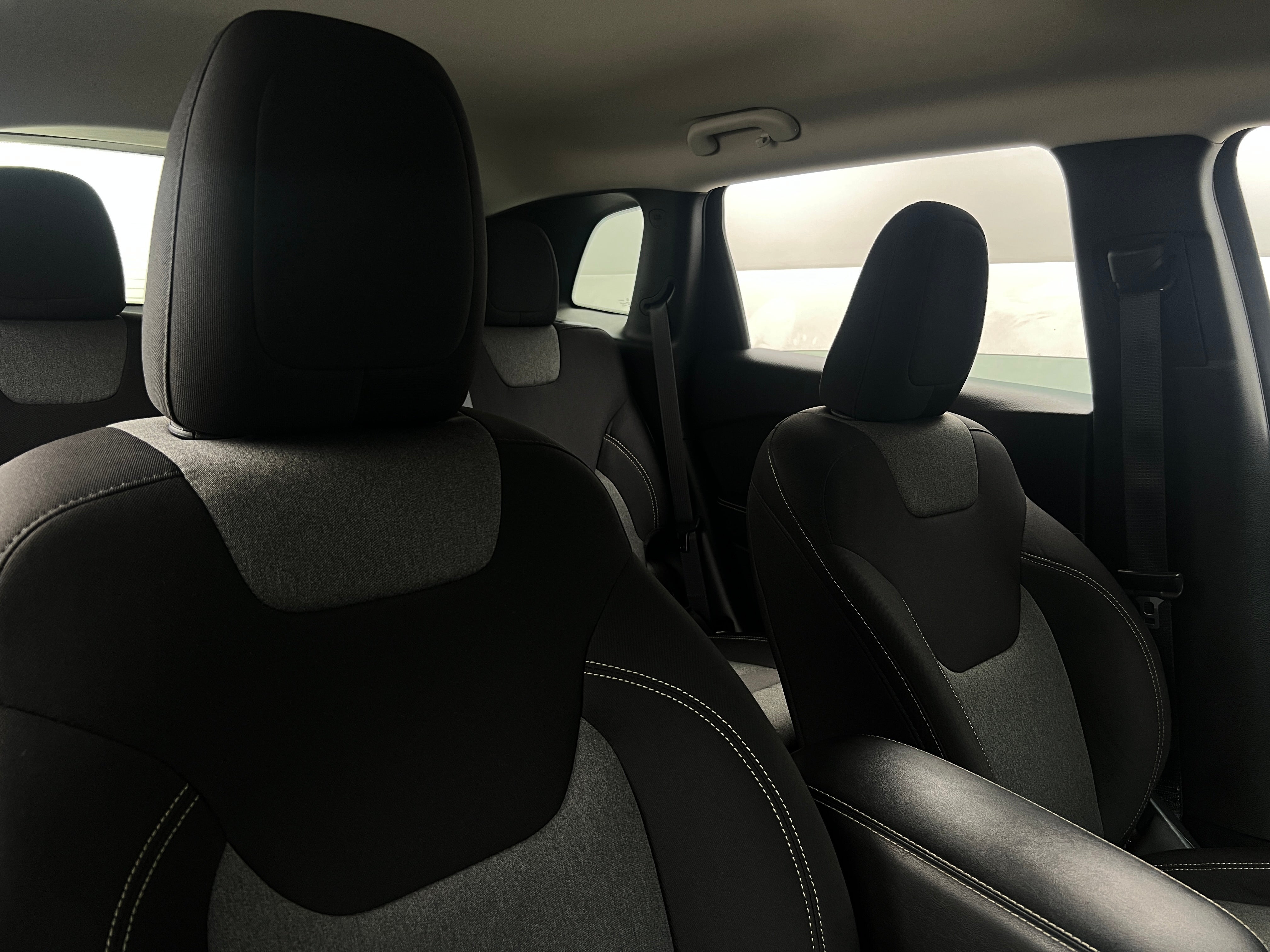 2015 Jeep Cherokee Sport 2