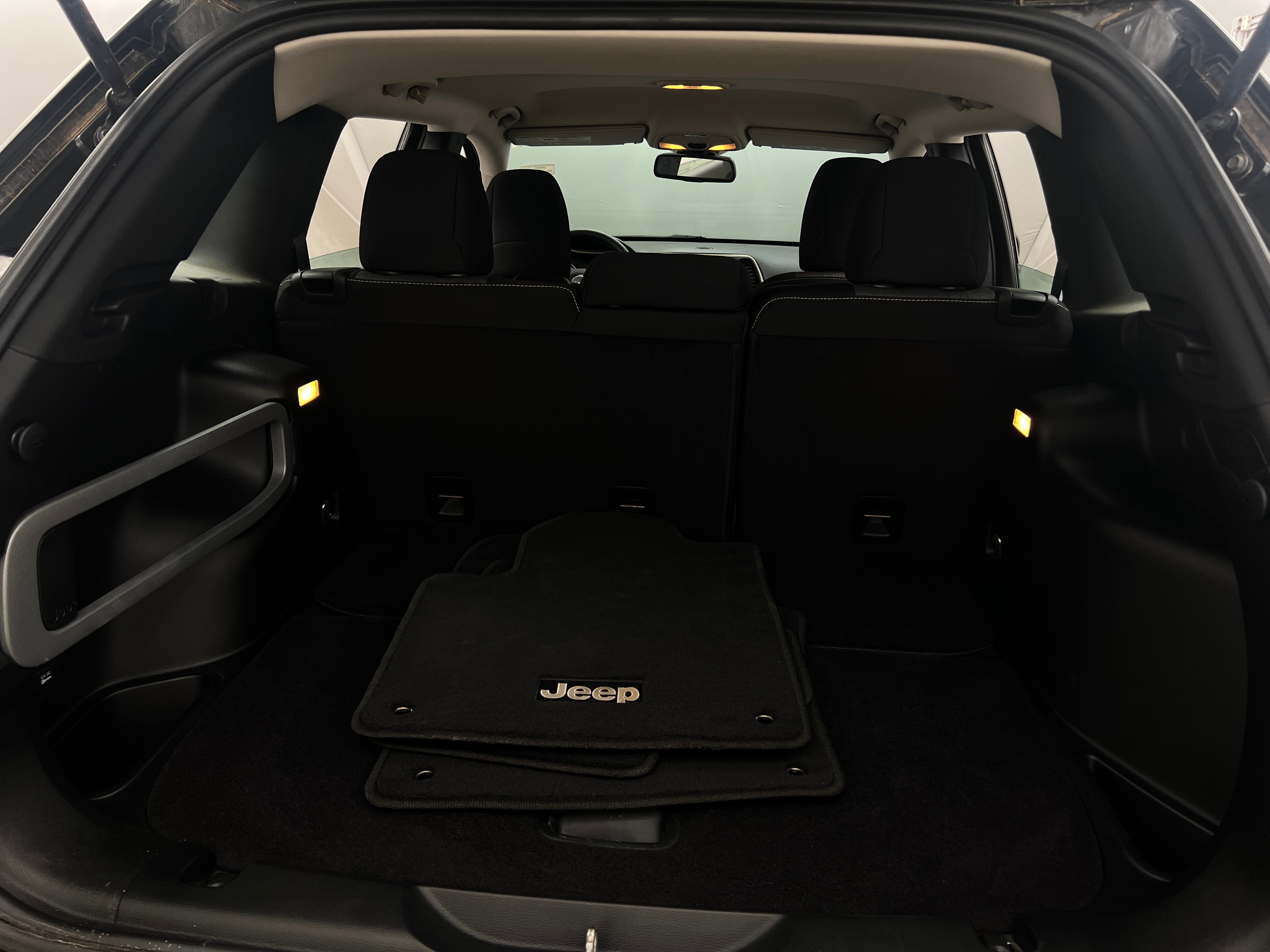 2015 Jeep Cherokee Sport 7