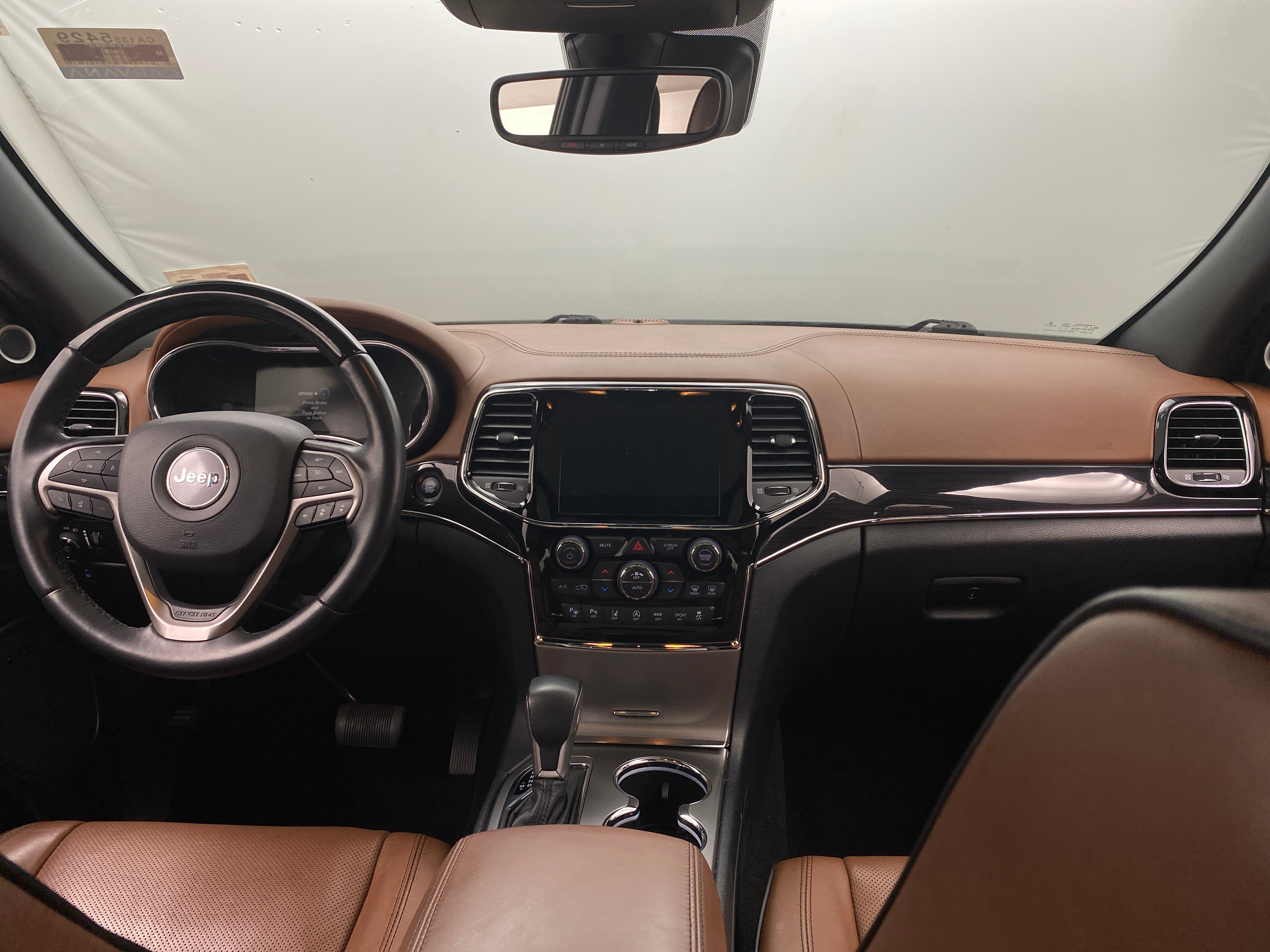 2020 Jeep Grand Cherokee Overland 2