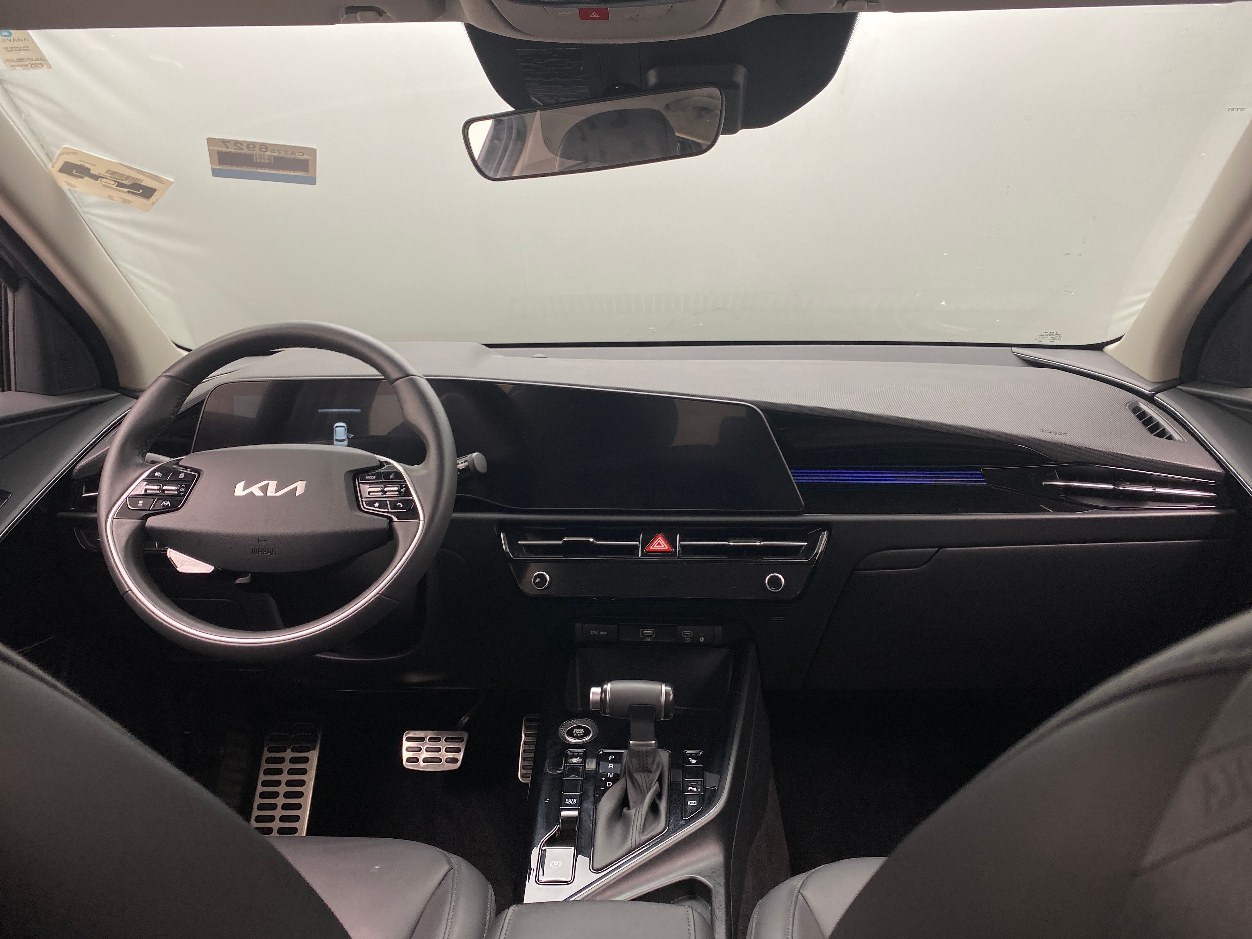 2024 Kia Niro EX Touring 2