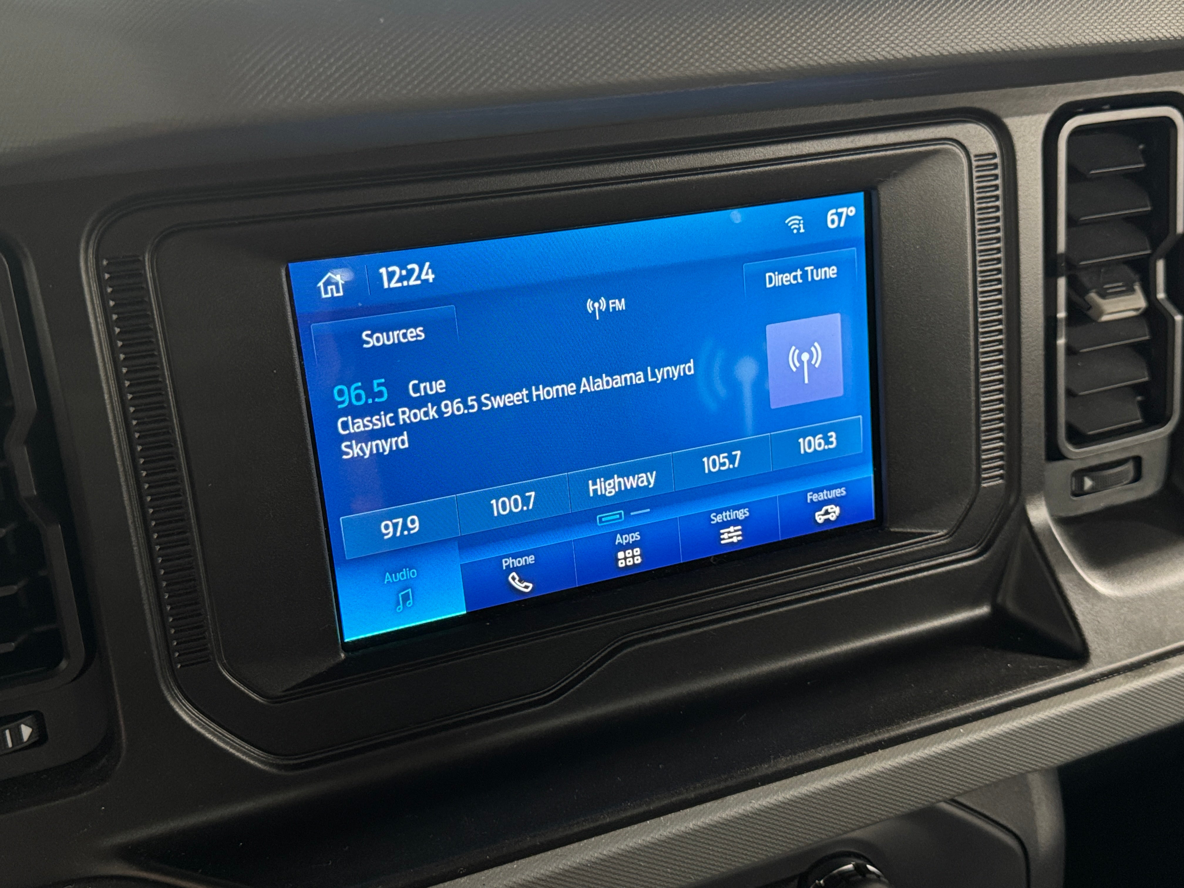 2023 Ford Bronco Base 4