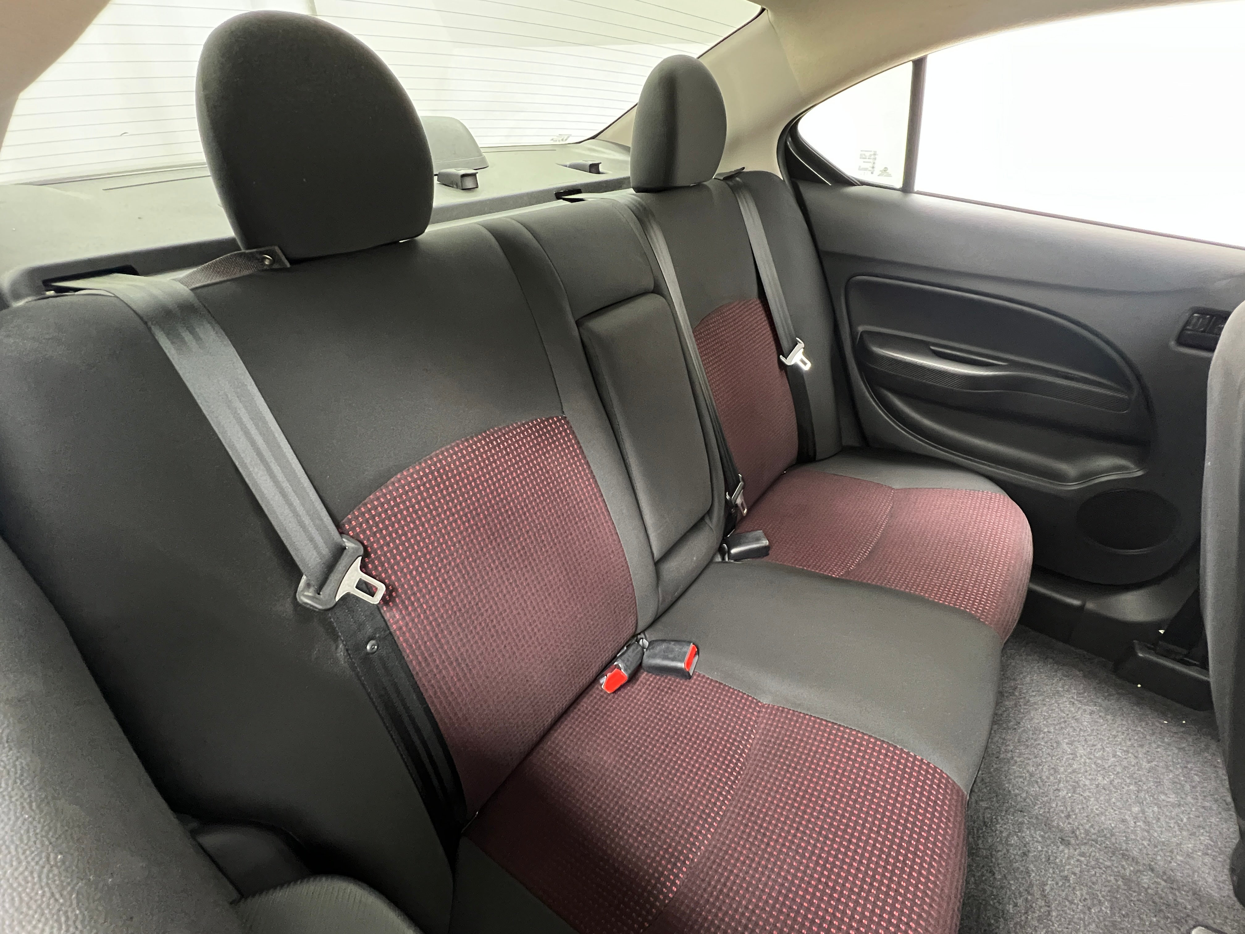 2024 Mitsubishi Mirage G4 Black Edition 6