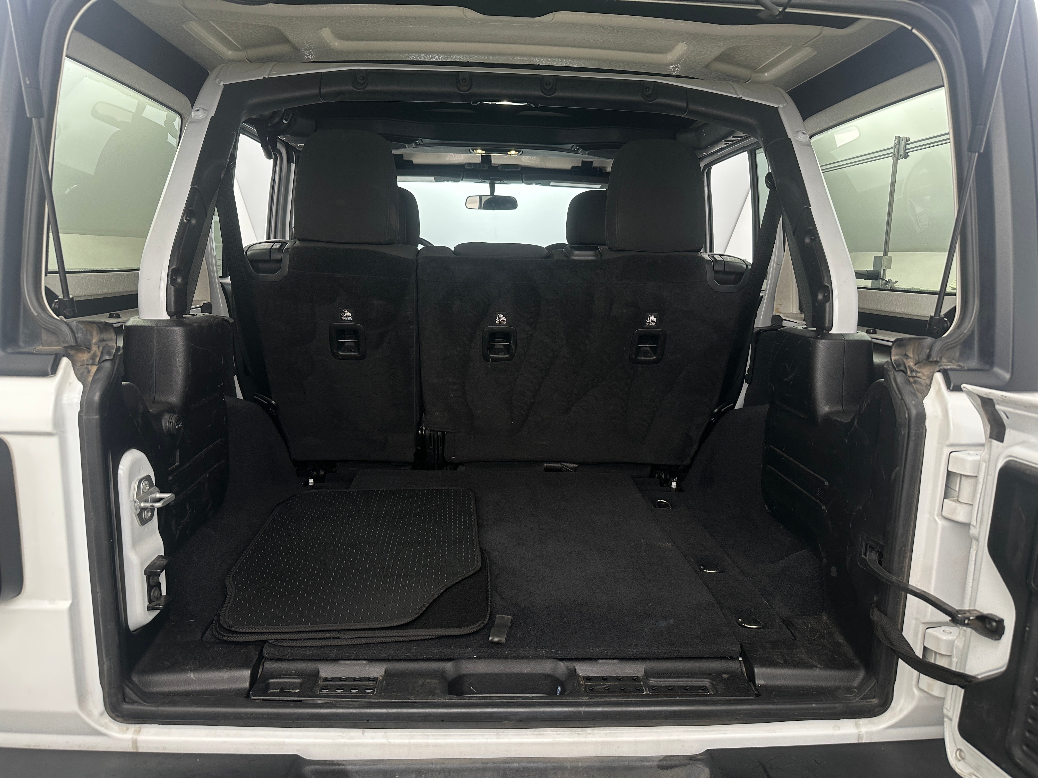 2019 Jeep Wrangler Unlimited Altitude 7