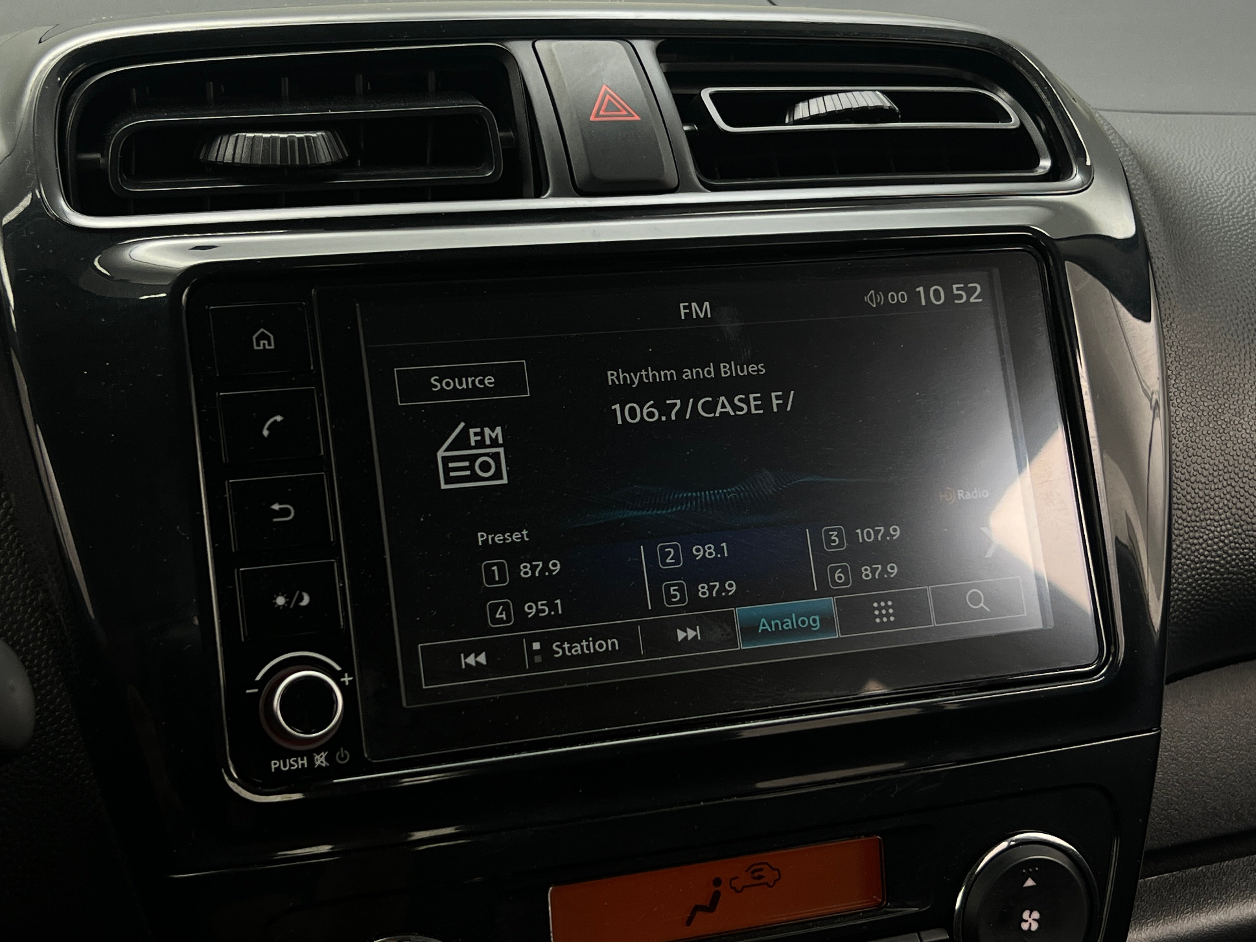2024 Mitsubishi Mirage Black Edition 4