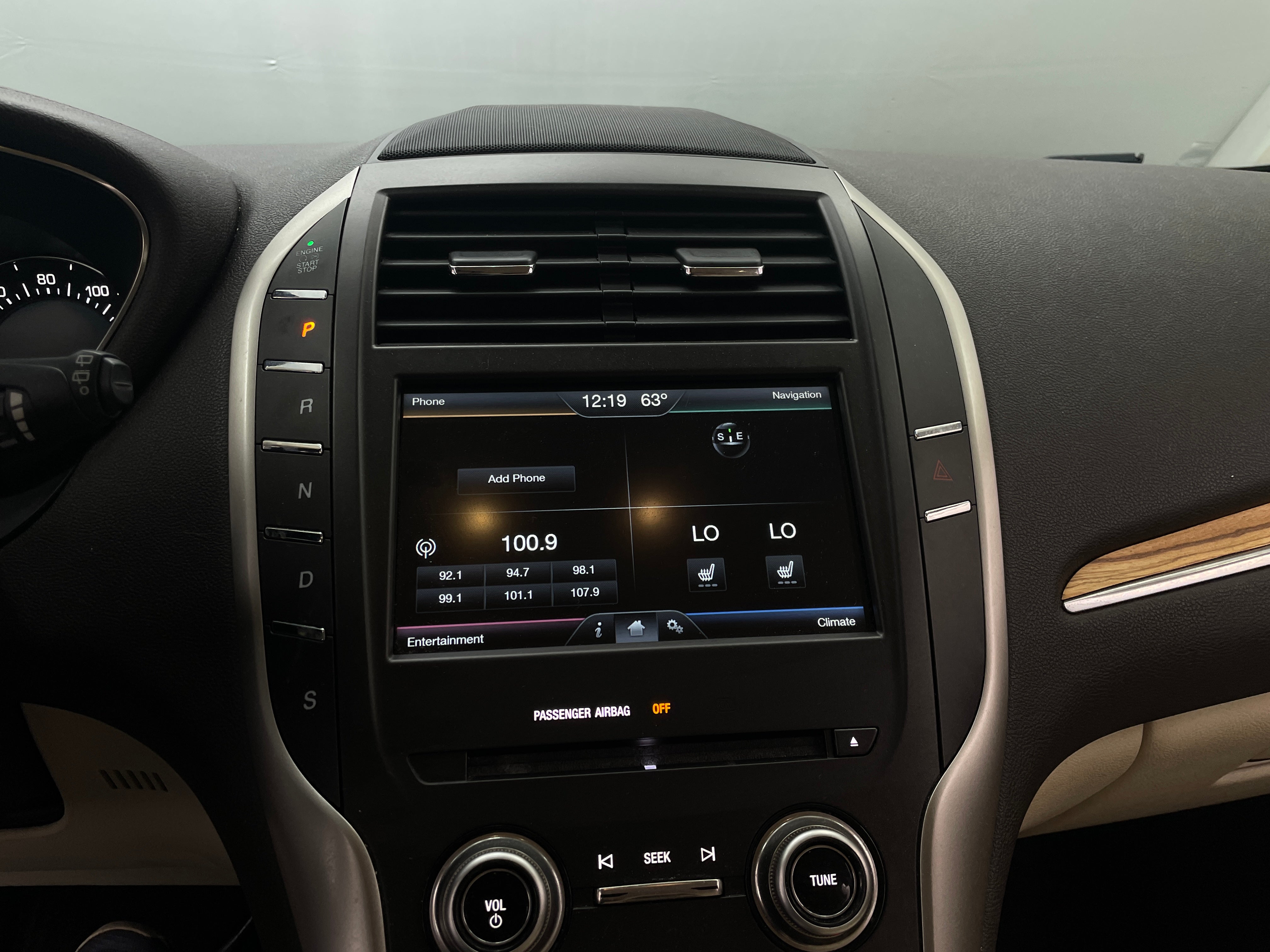 2015 Lincoln MKC Base 3