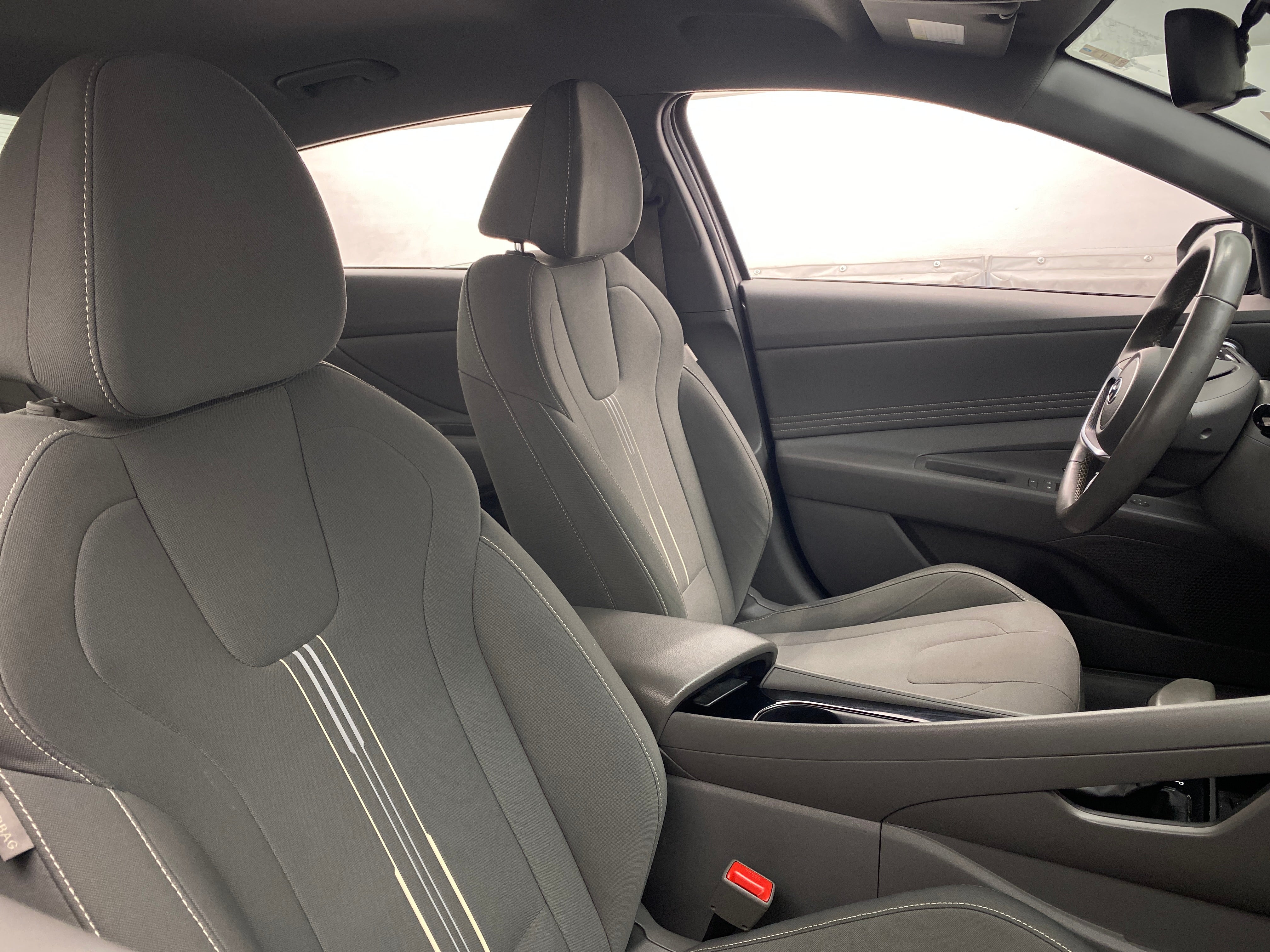 2022 Hyundai Elantra SEL 2
