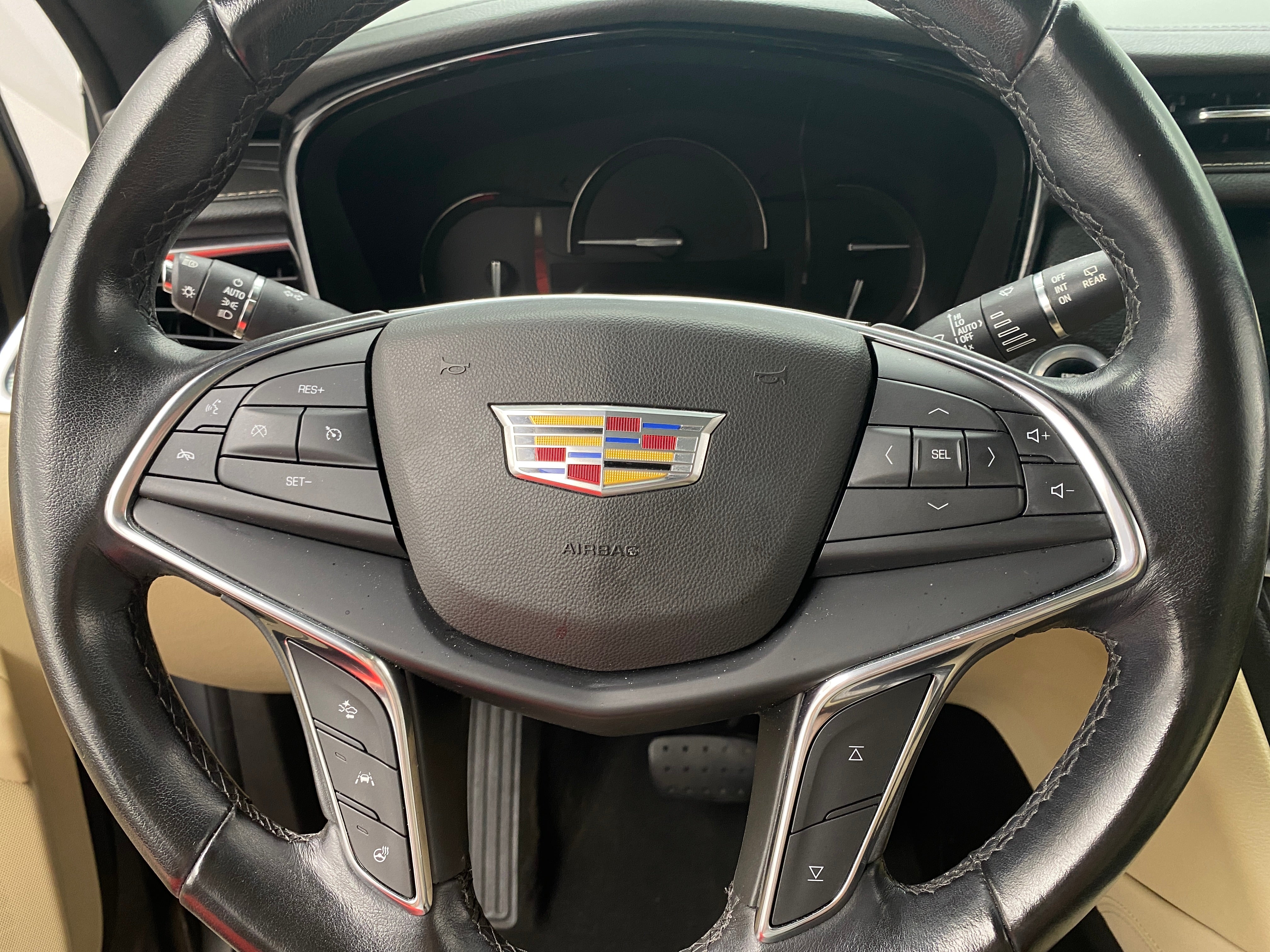 2019 Cadillac XT5 Luxury 4