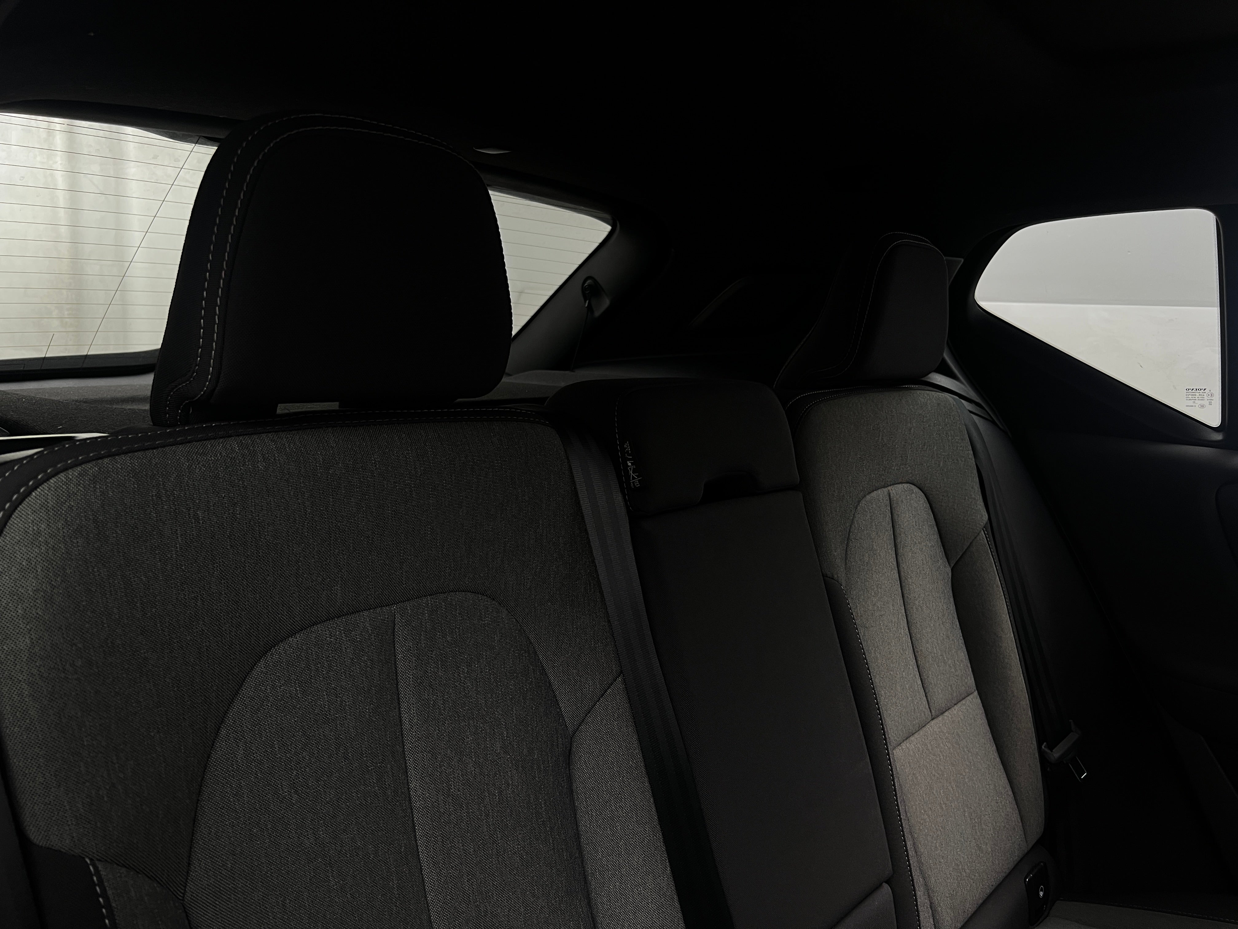 2024 Volvo XC40 B5 Core 6